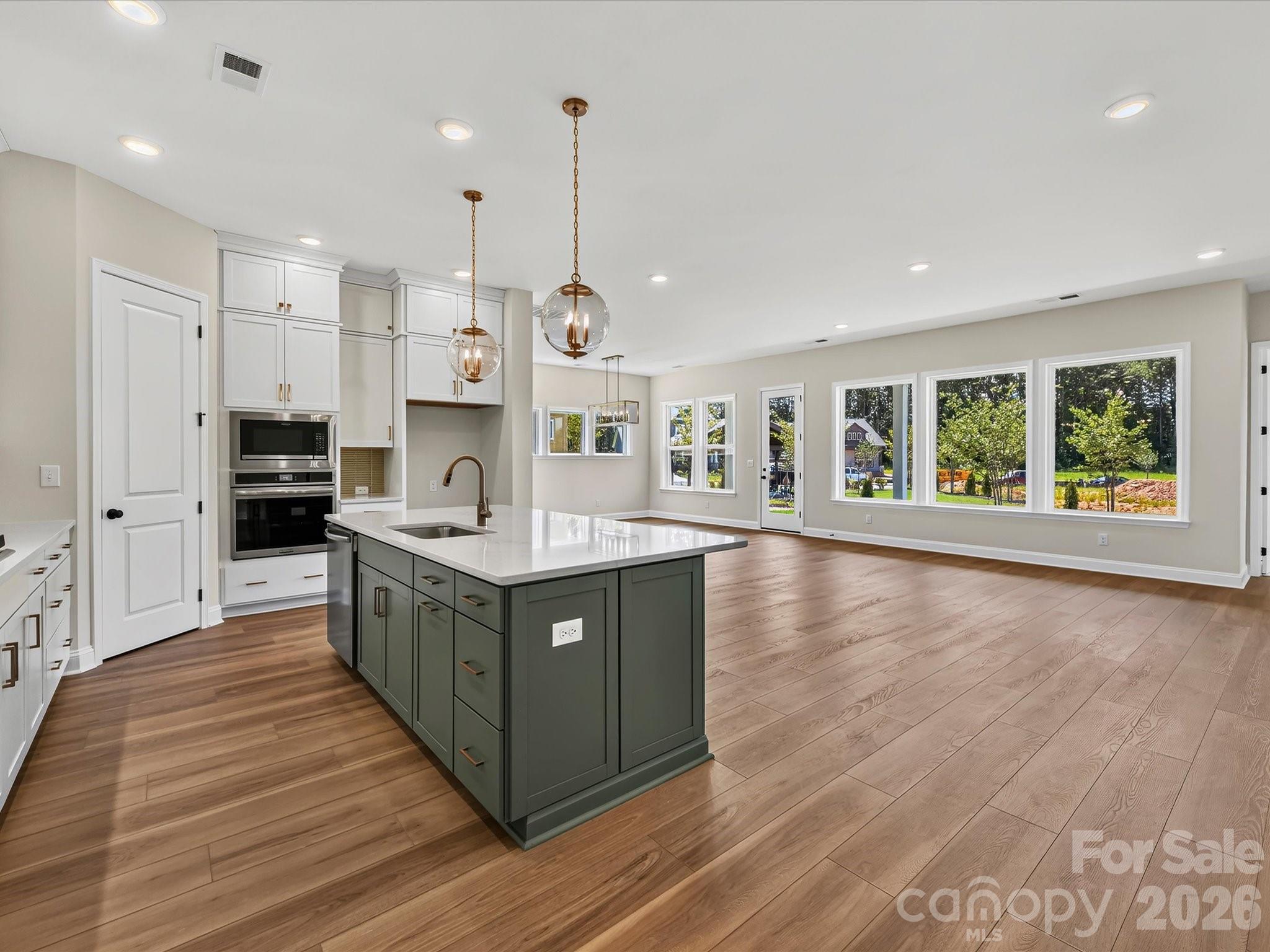 Single Family Residence at 552 Cape Cod Way, Rock Hill, photo 13 of 29