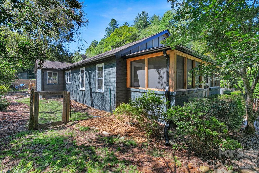Main Home - 354 King Road, Pisgah Forest