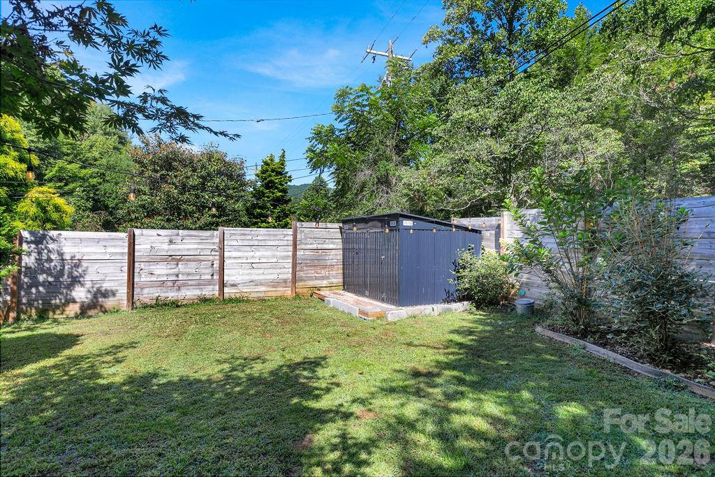 Level Fenced Yard - 354 King Road, Pisgah Forest