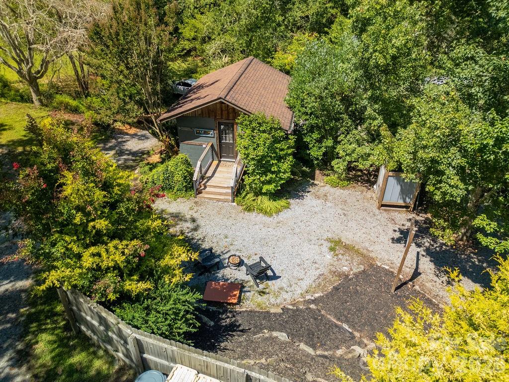 Guest Cottage Parking - 354 King Road, Pisgah Forest