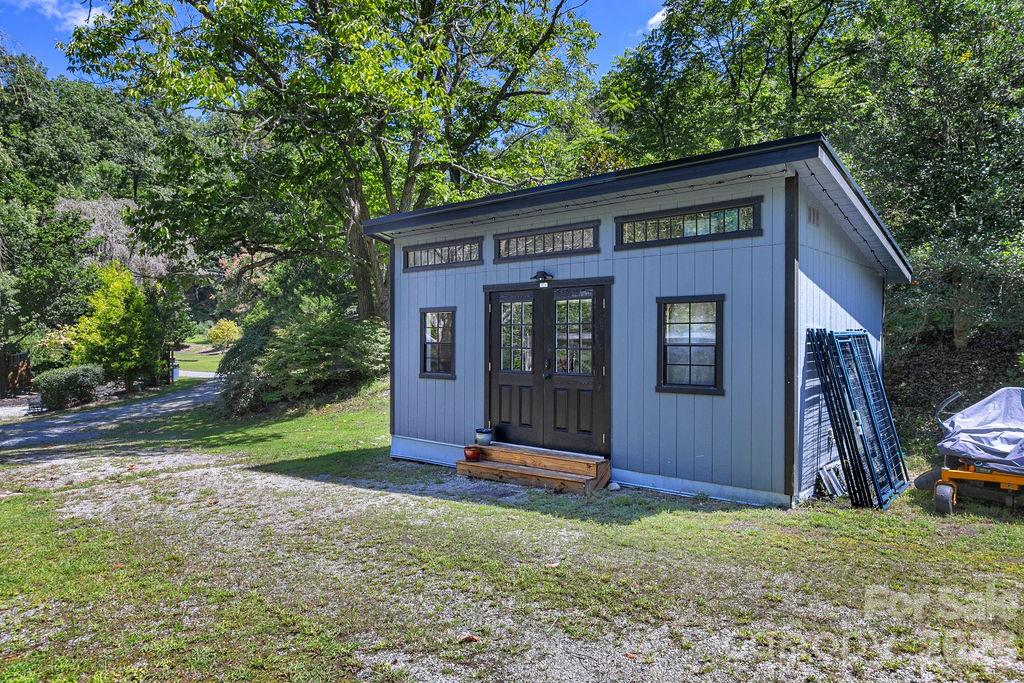 Studio 2 - 354 King Road, Pisgah Forest