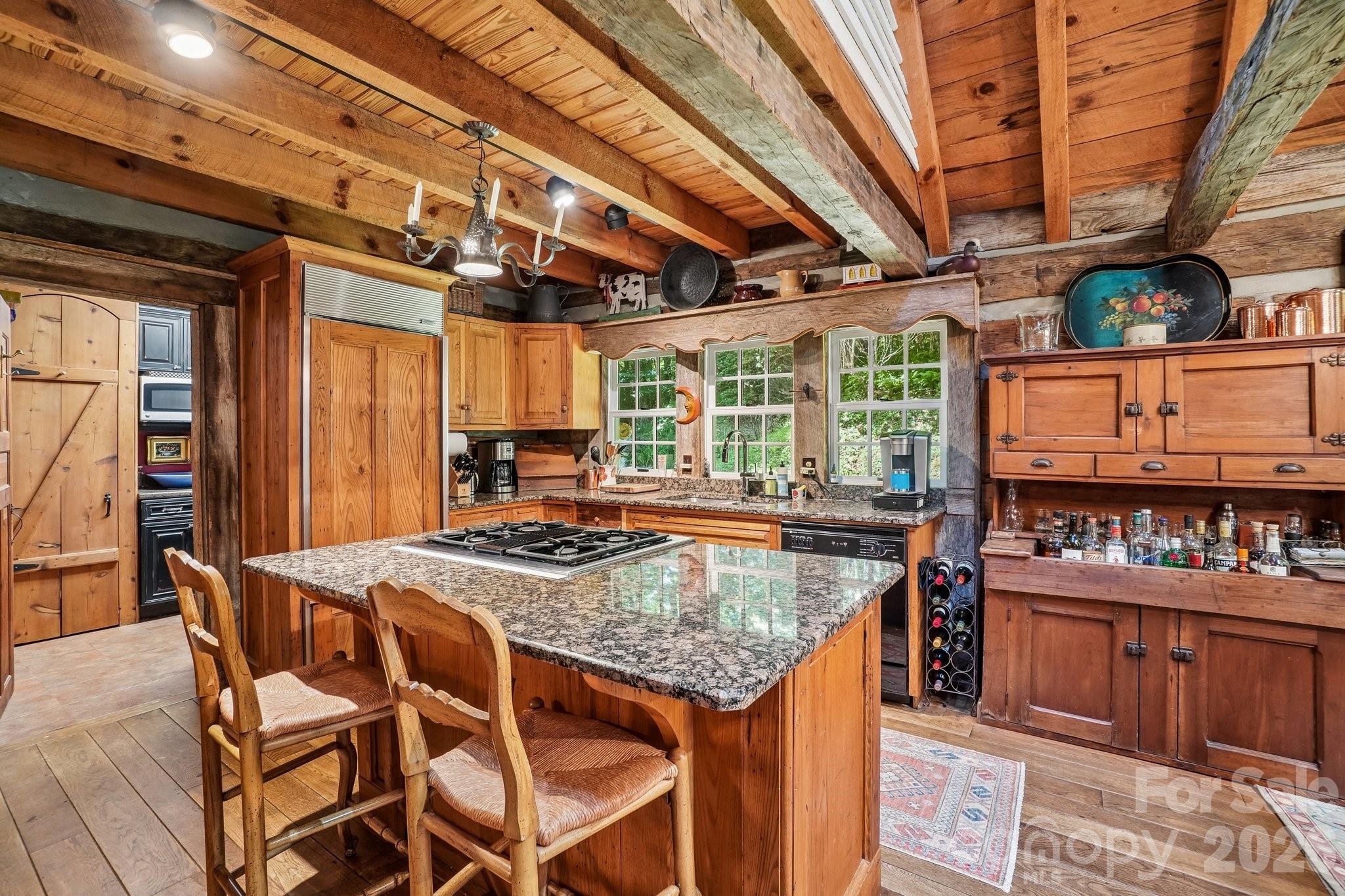 Island W/ Granite Counters - 311 Wonderly Lane, Mars Hill