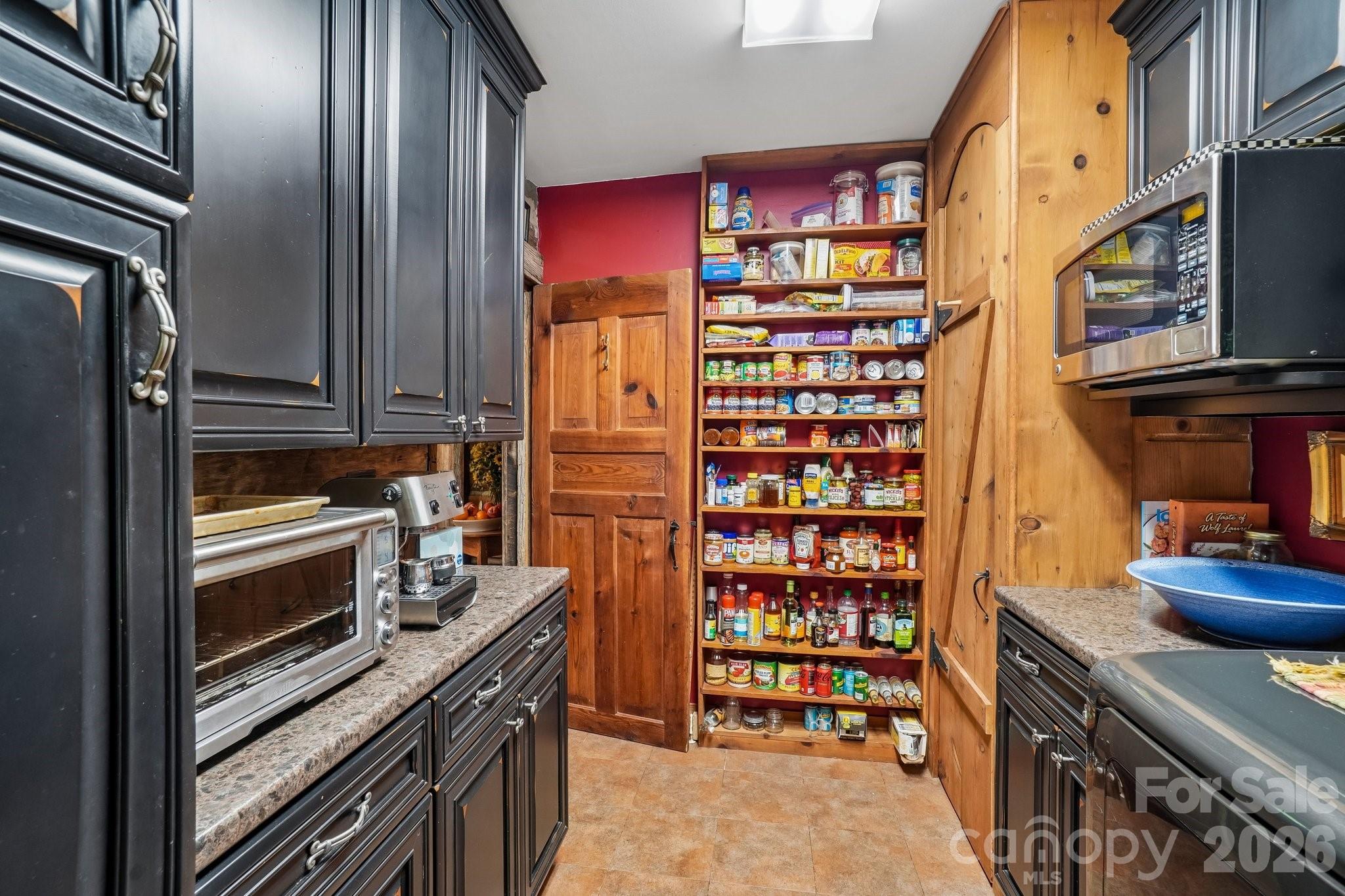 Butler Pantry/Laundry - 311 Wonderly Lane, Mars Hill