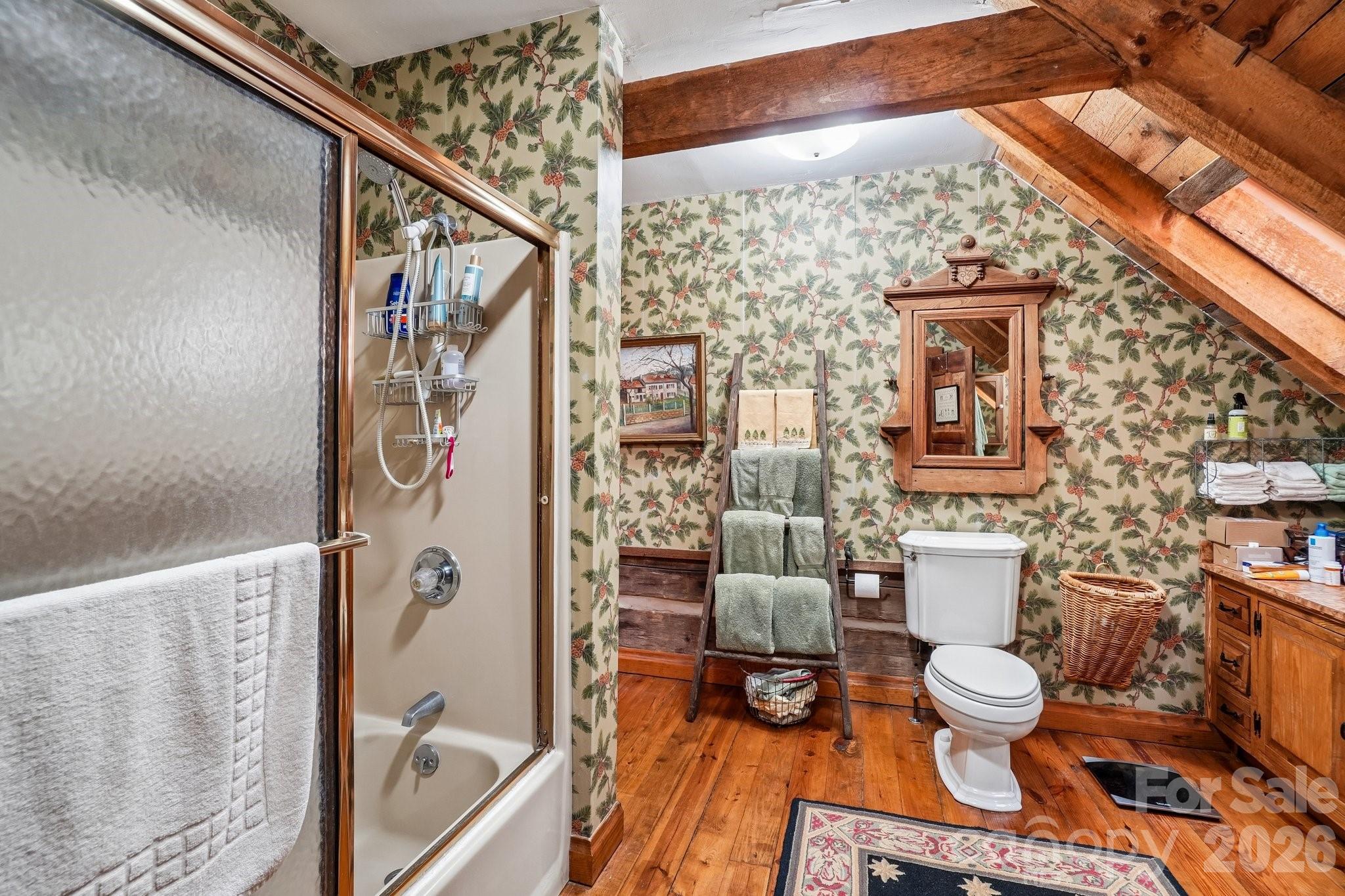 Guest Bathroom Shower/Bath Tub - 311 Wonderly Lane, Mars Hill
