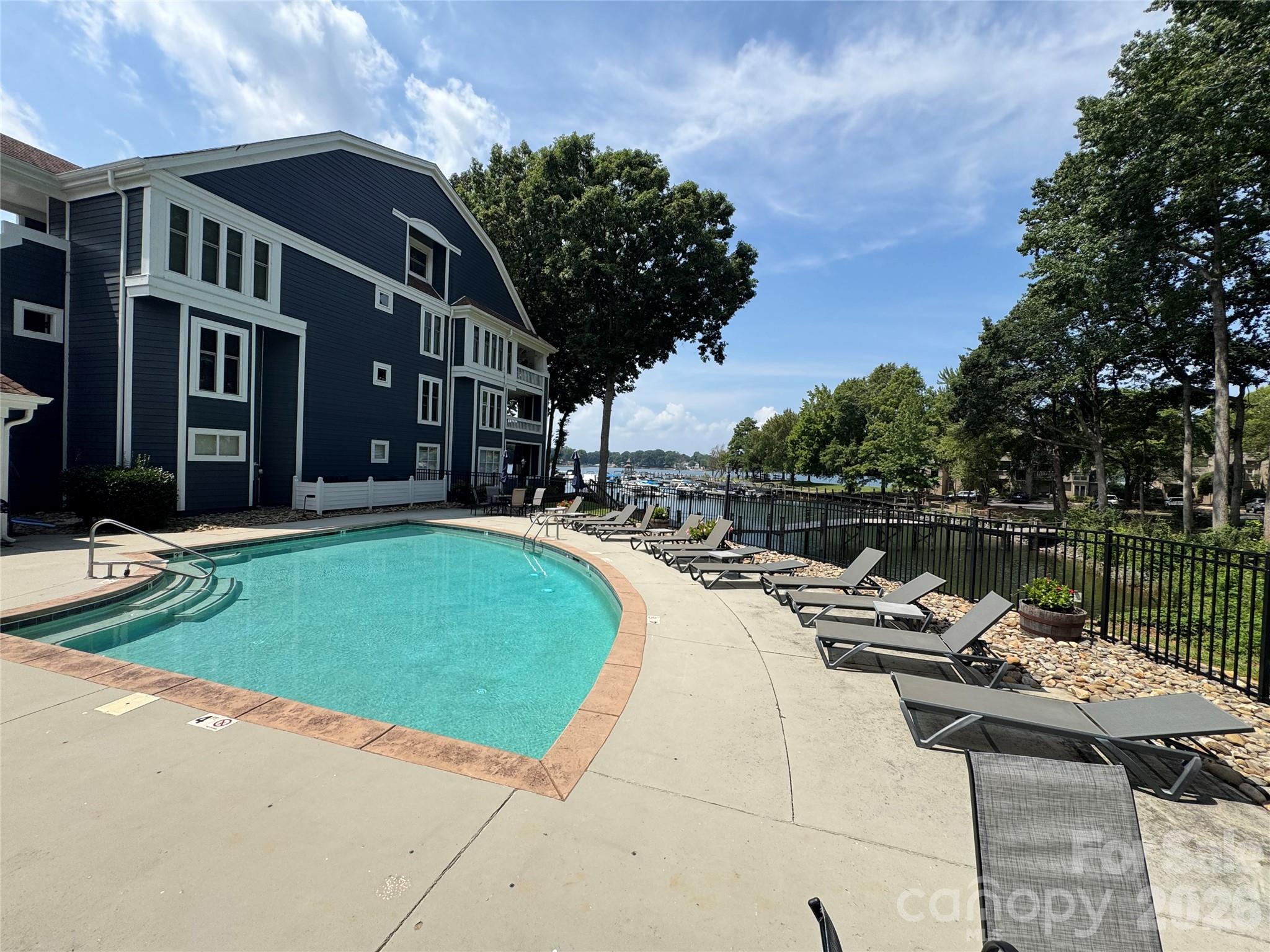 Condominium at 712 Southwest Drive, Davidson, photo 35 of 42