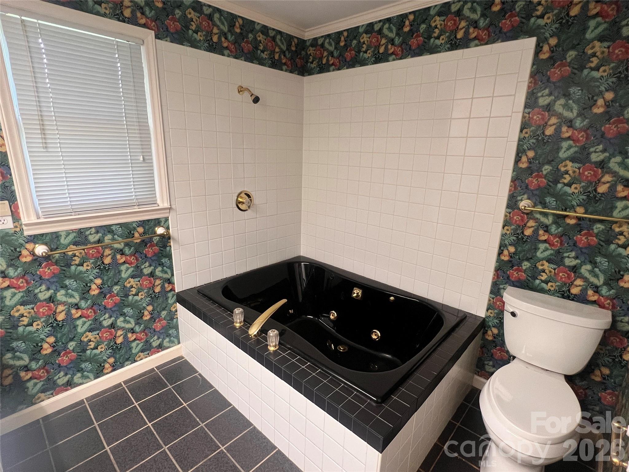 Single Family Residence at 3393 Anderson Mountain Road, Maiden, photo 17 of 26