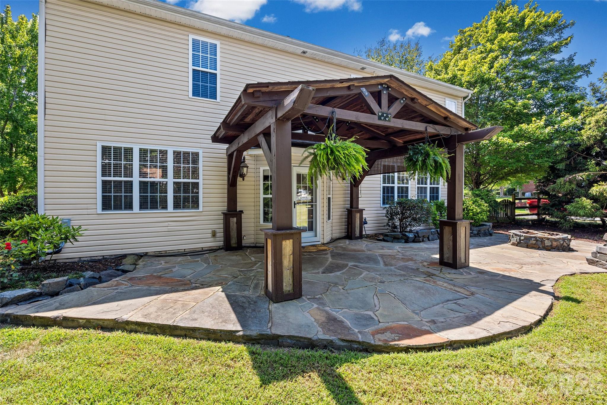 Single Family Residence at 9118 Spratt Lane, Waxhaw, photo 30 of 44