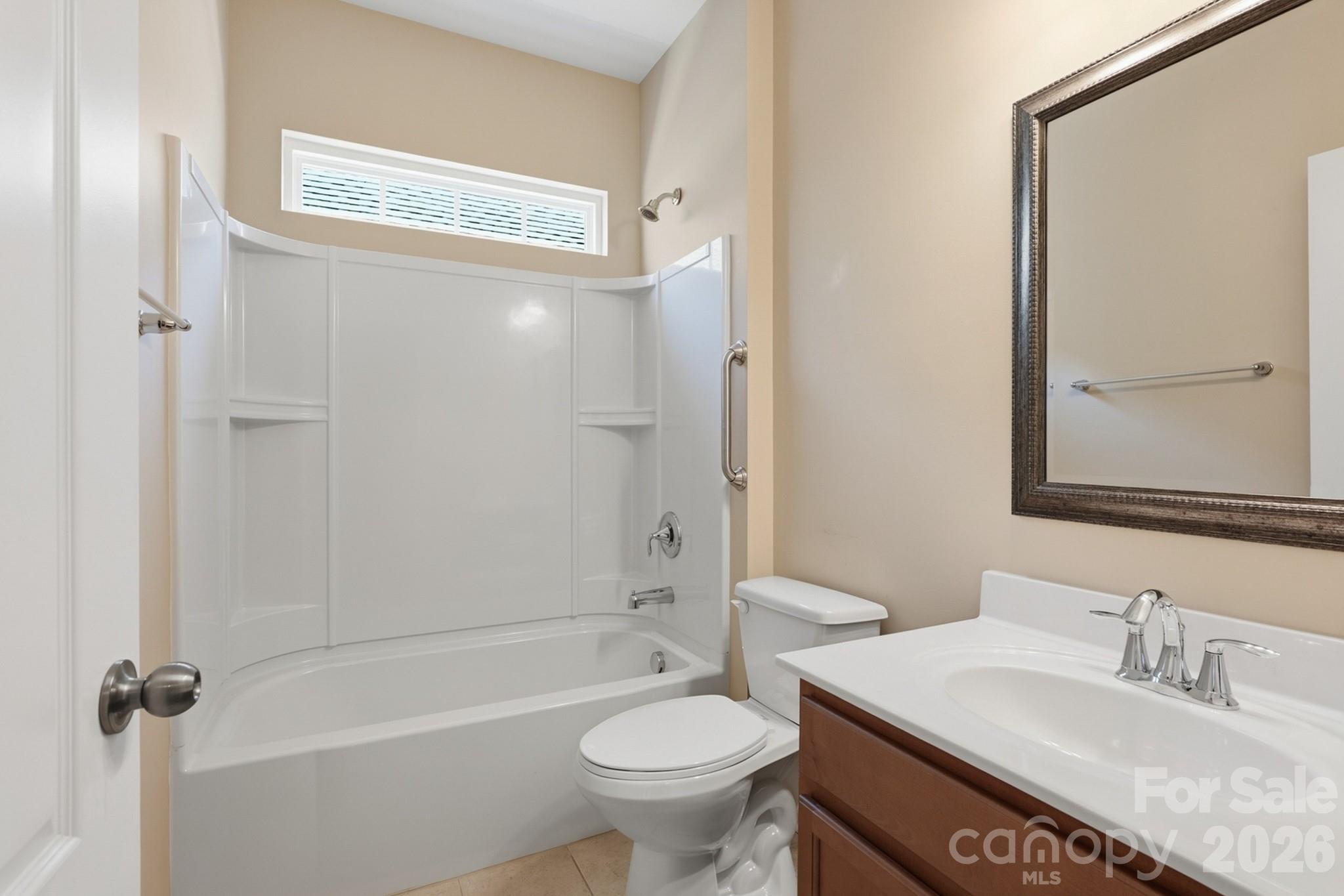 Full guest bath on main level - 4043 Perth Road, Indian Land