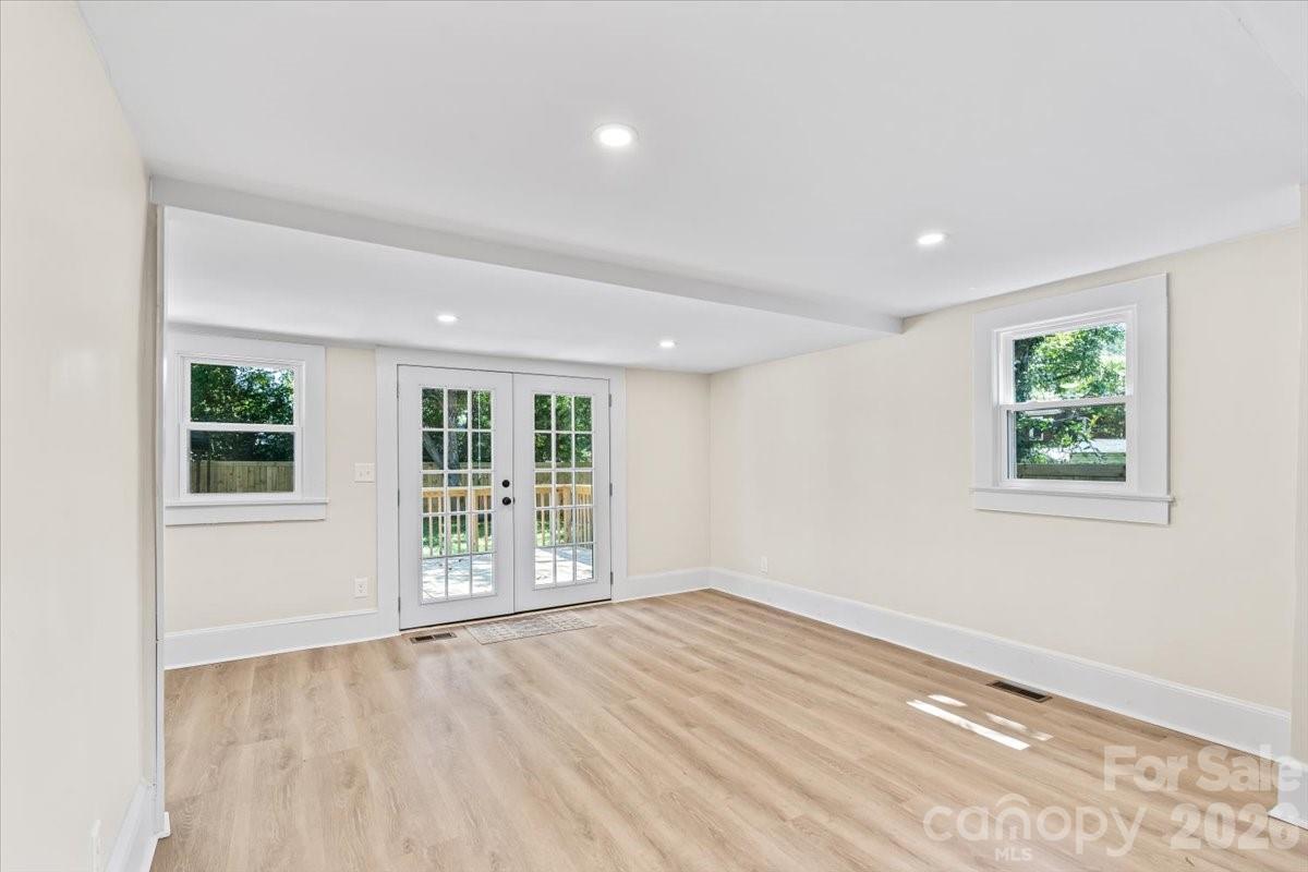 Single Family Residence at 317 S Ridge Avenue, Kannapolis, photo 14 of 47