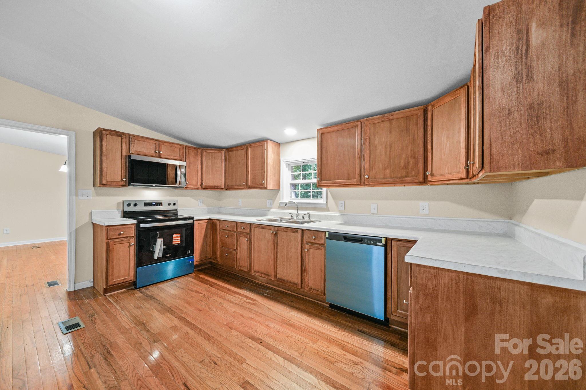Single Family Residence at 126 Pisgah Church Road, Statesville, photo 8 of 43