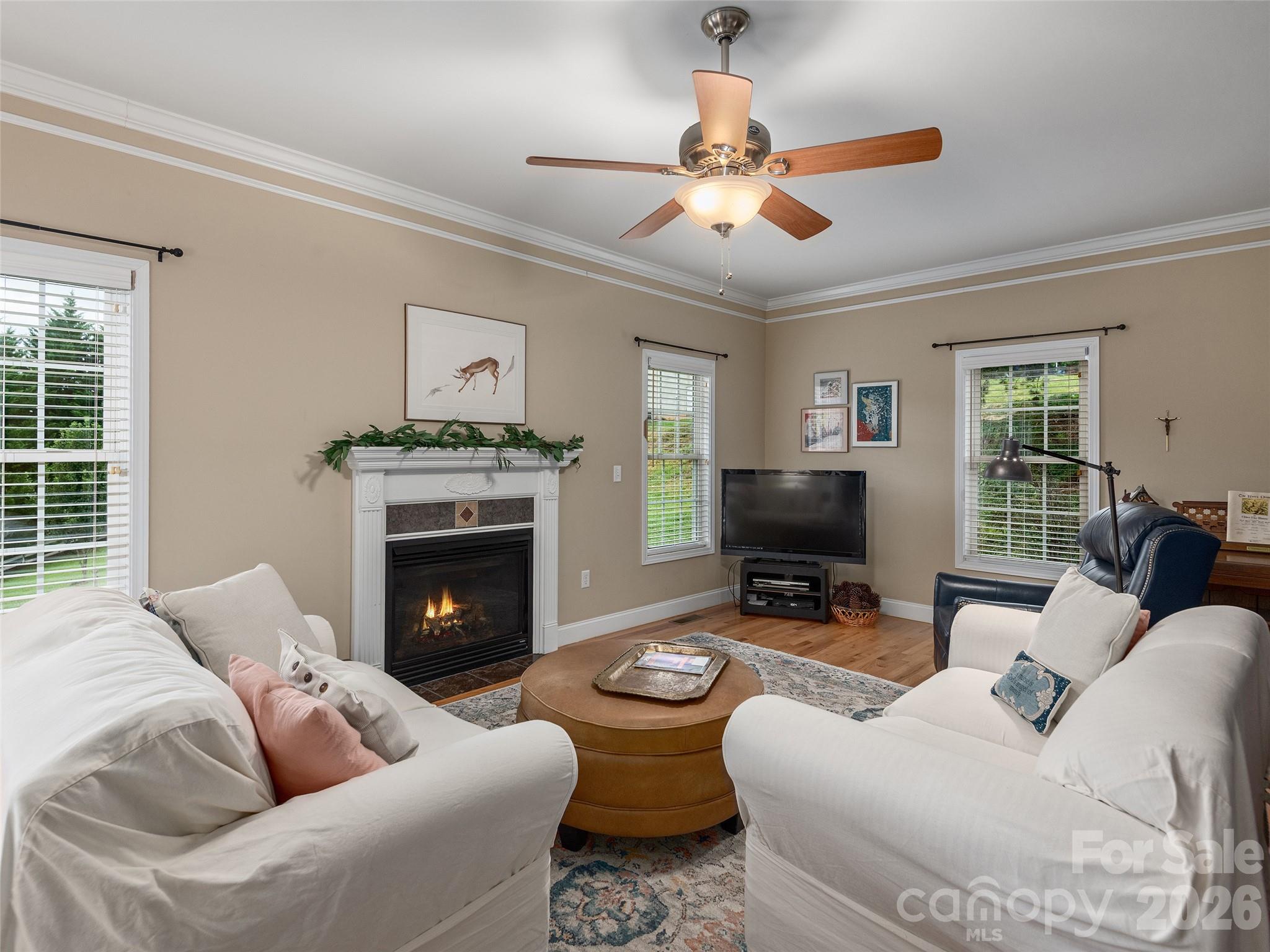 Single Family Residence at 4 Lancaster Lane, Weaverville, photo 4 of 22