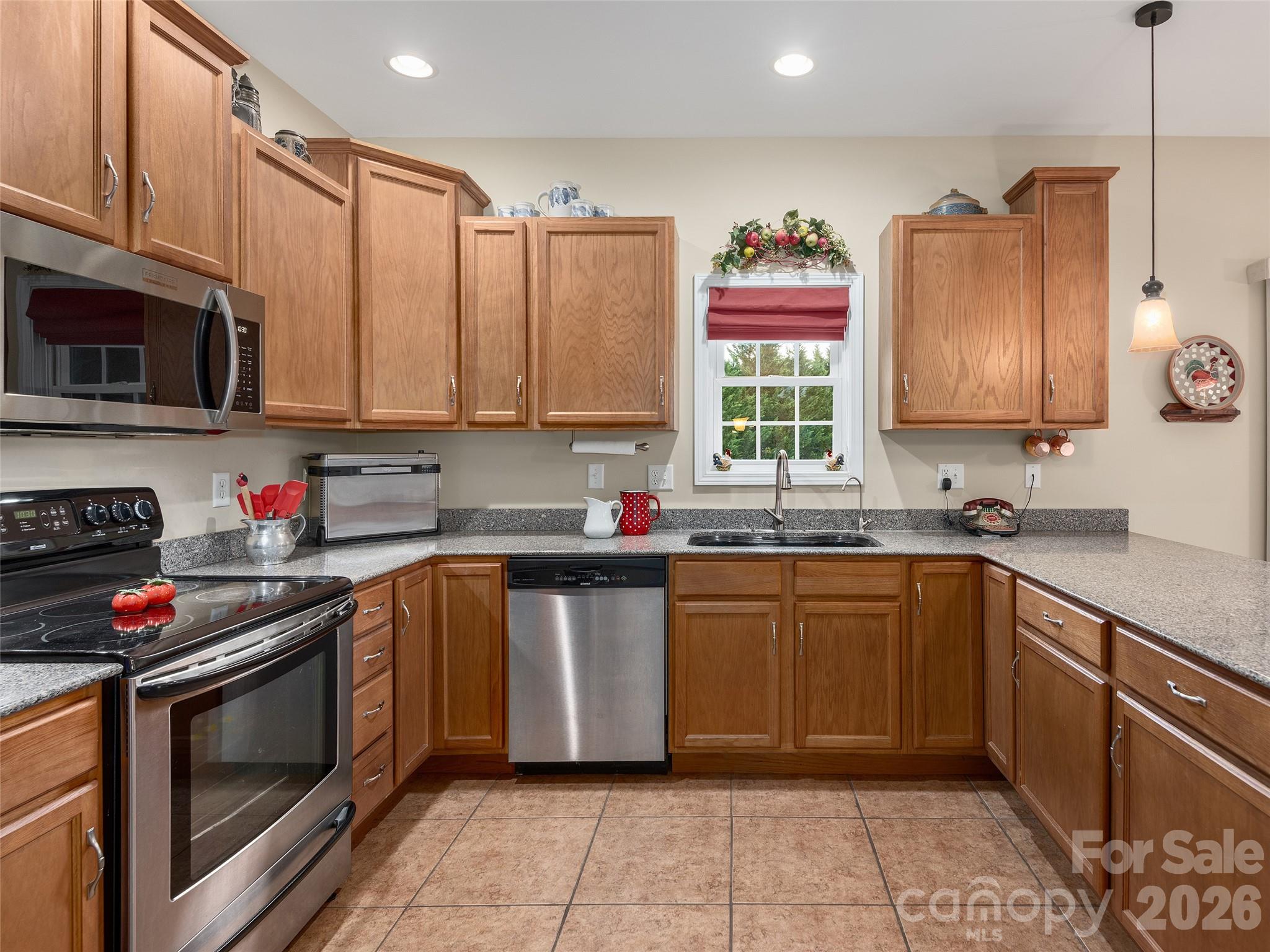 Single Family Residence at 4 Lancaster Lane, Weaverville, photo 9 of 22