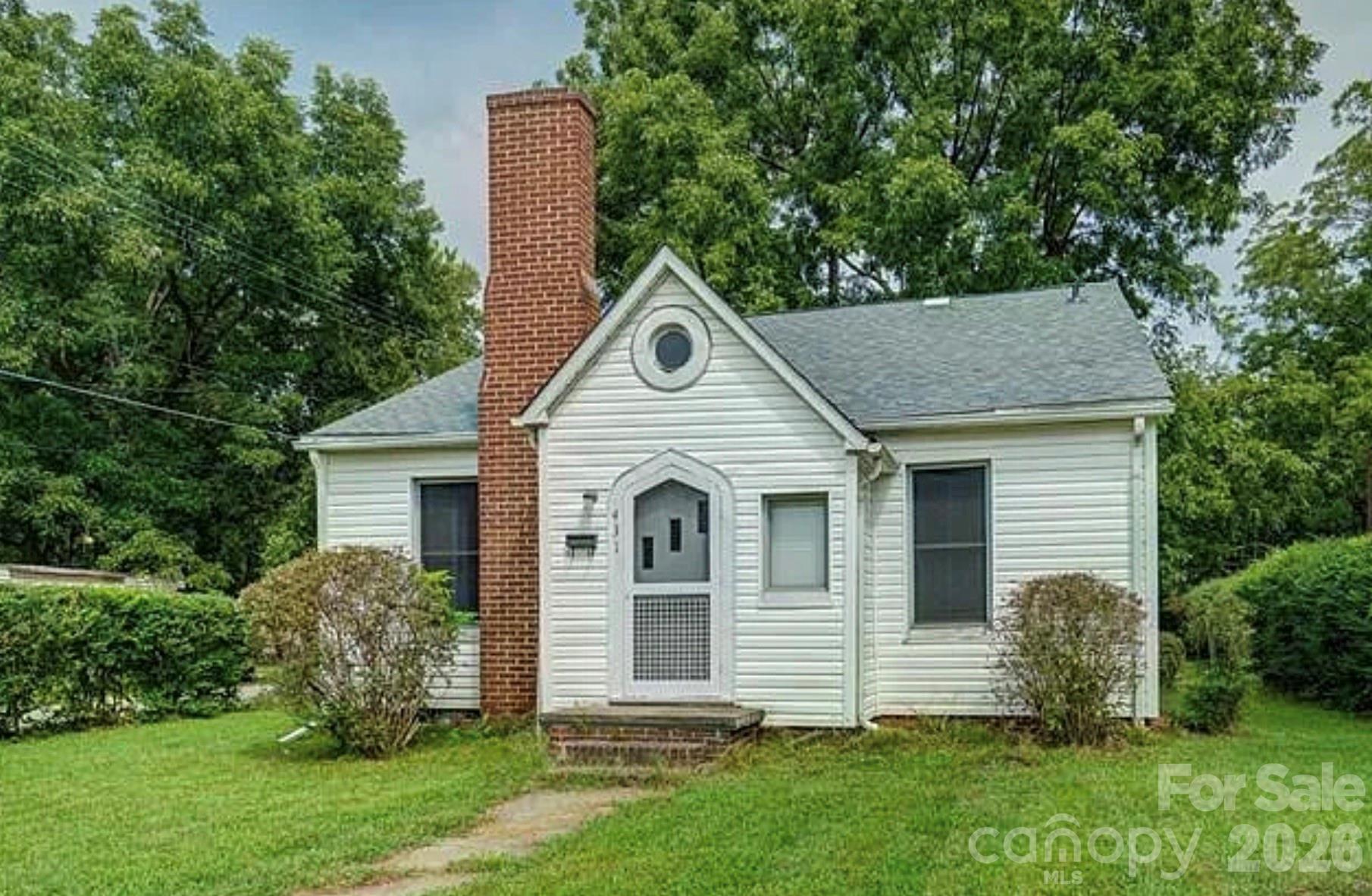 431 W Statesville Avenue