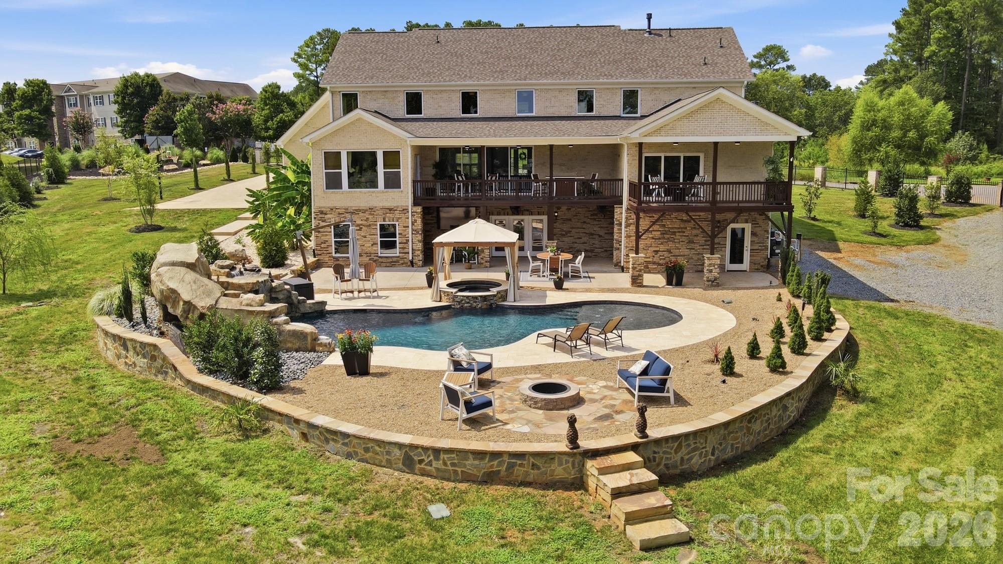 Single Family Residence at 1920 Marlin Drive, Lake Wylie, photo 4 of 48