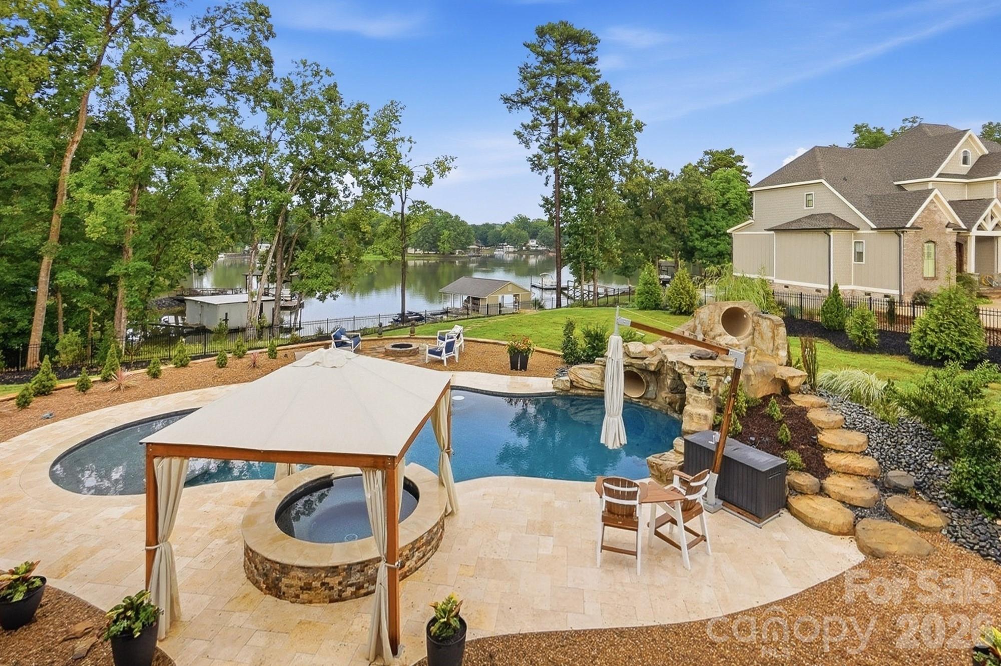 Single Family Residence at 1920 Marlin Drive, Lake Wylie, photo 7 of 48