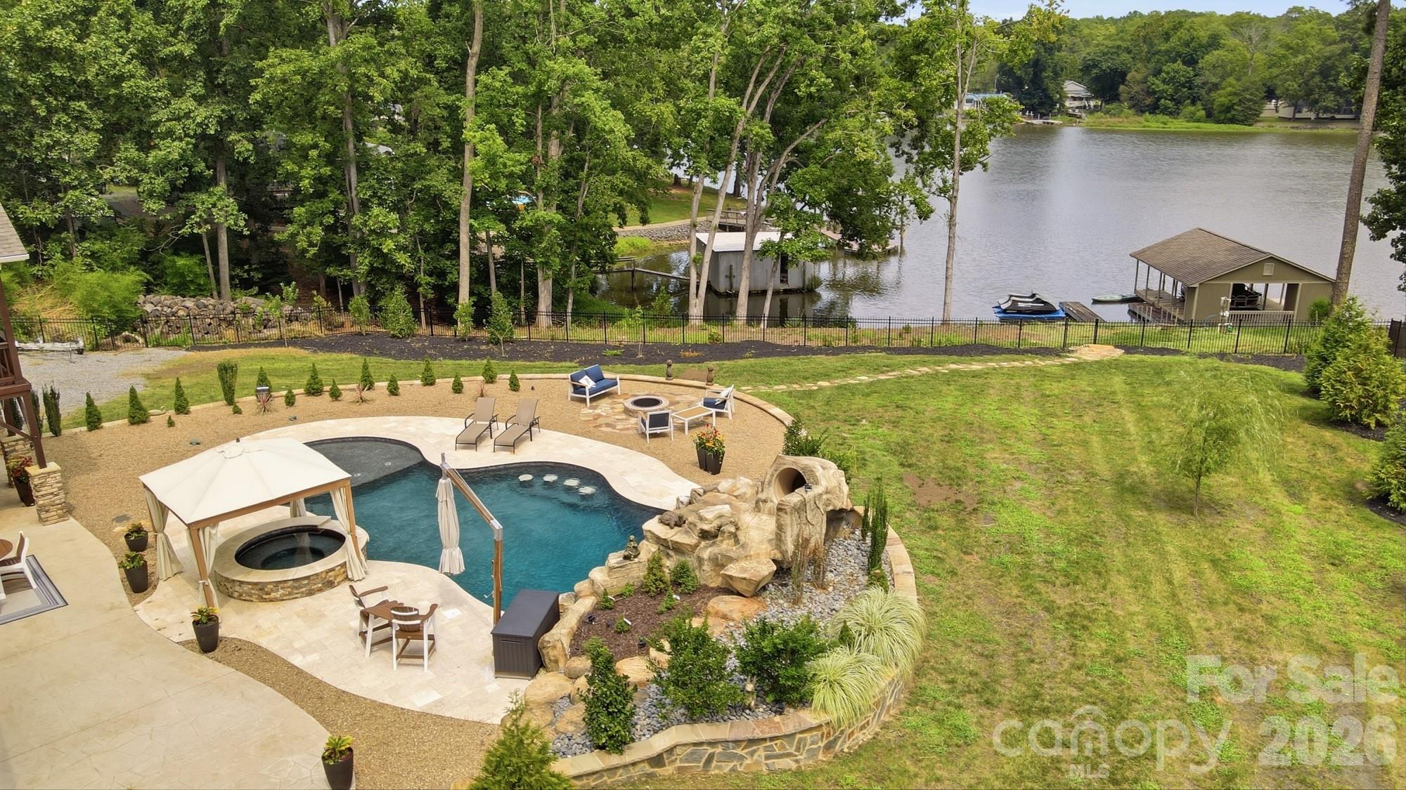 Single Family Residence at 1920 Marlin Drive, Lake Wylie, photo 9 of 48