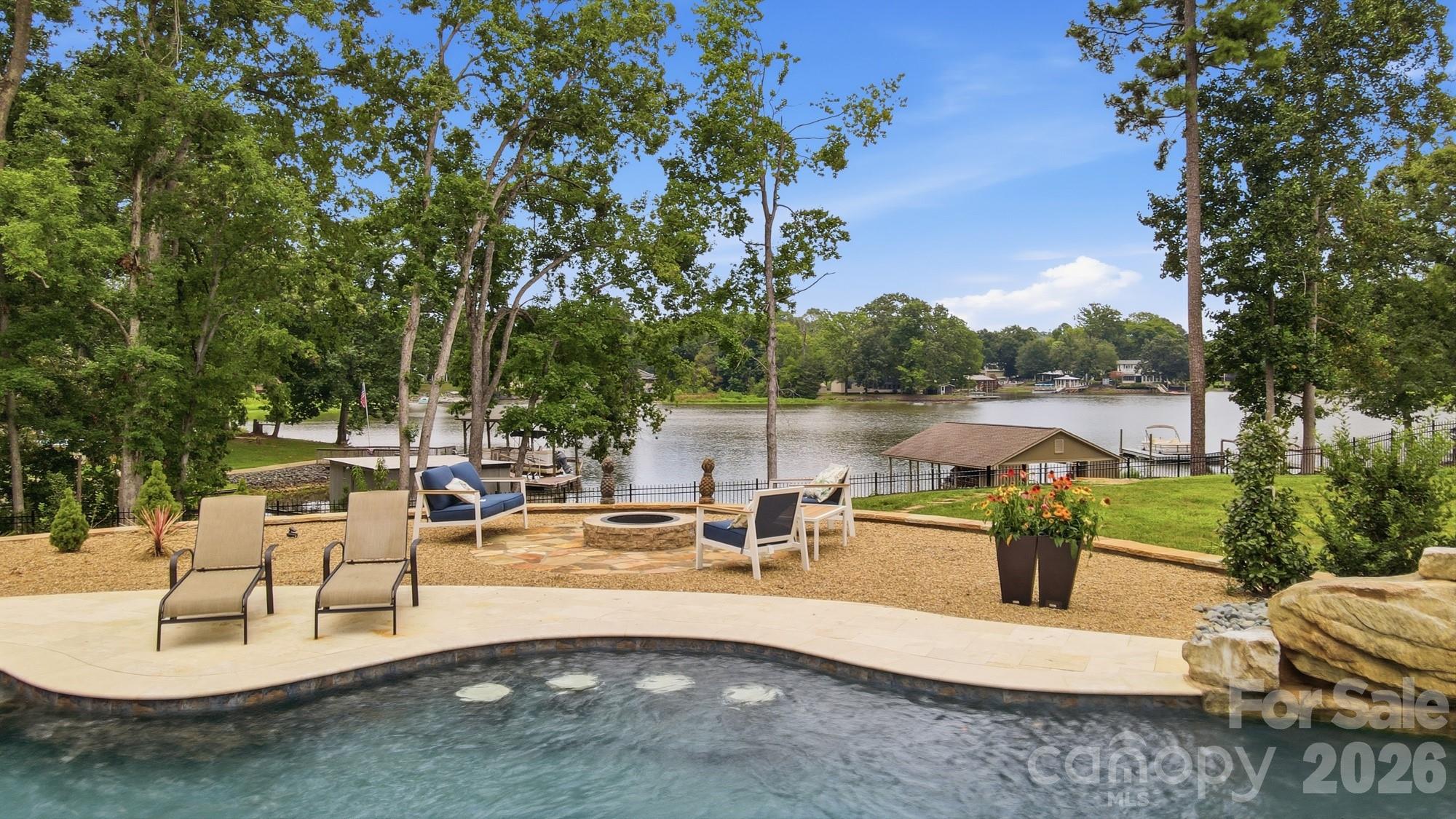 Single Family Residence at 1920 Marlin Drive, Lake Wylie, photo 10 of 48