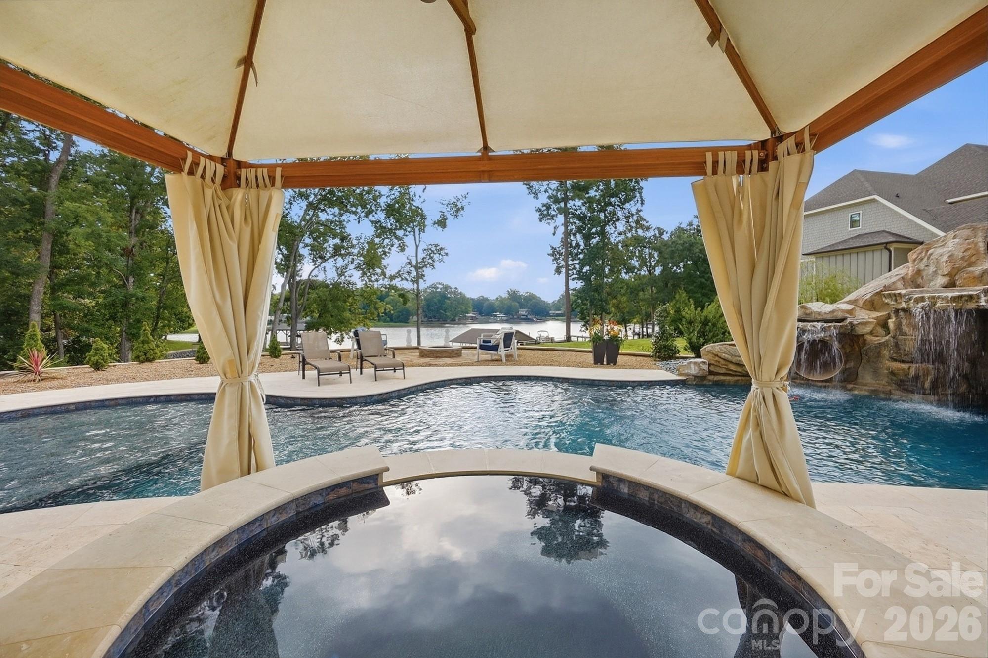 Single Family Residence at 1920 Marlin Drive, Lake Wylie, photo 13 of 48