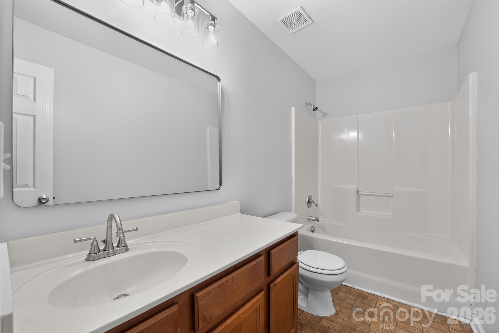 Single Family Residence at 3006 Royal Troon Drive, Matthews, photo 25 of 26