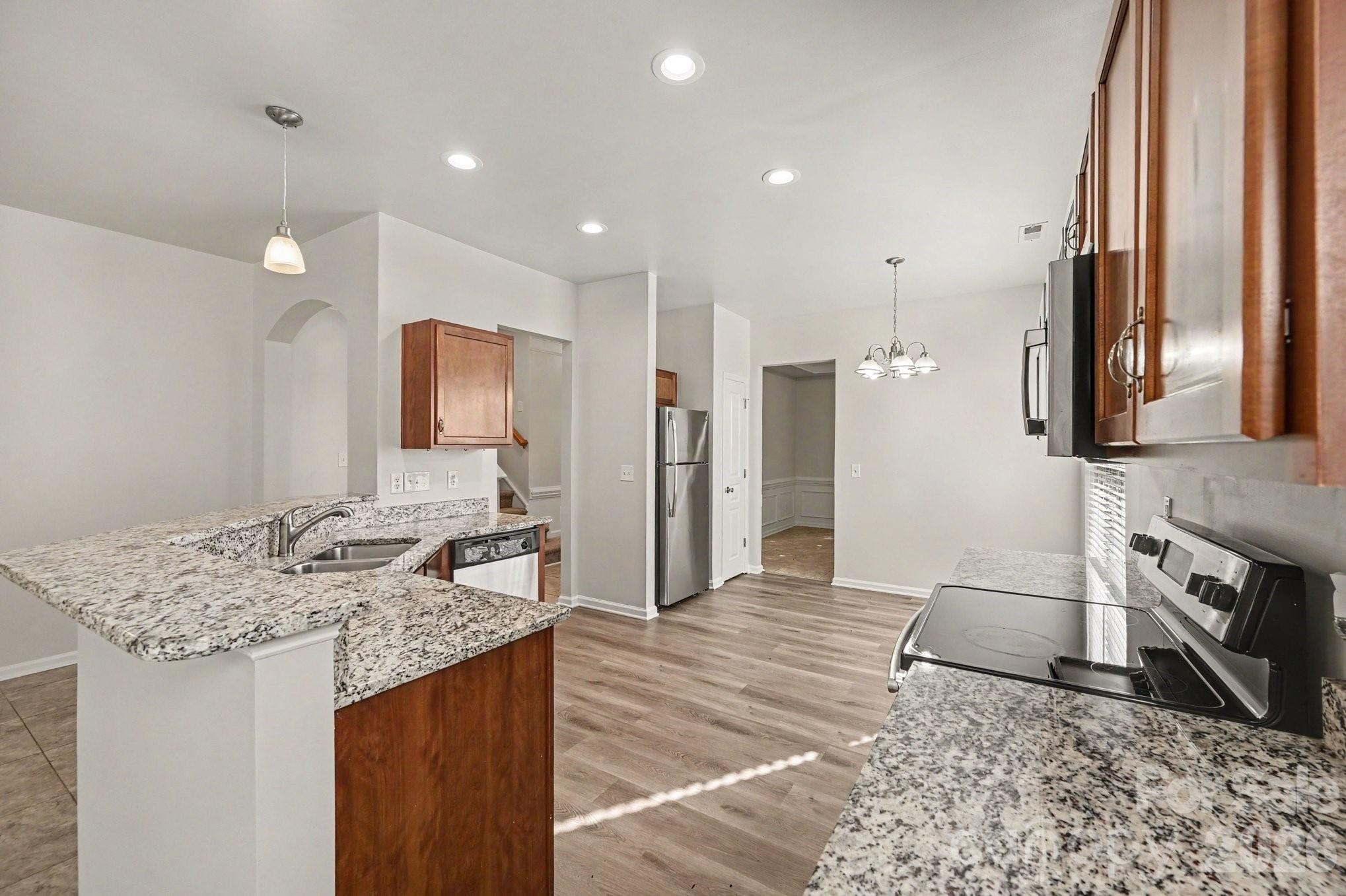 Single Family Residence at 400 Amersham Lane, Waxhaw, photo 10 of 23