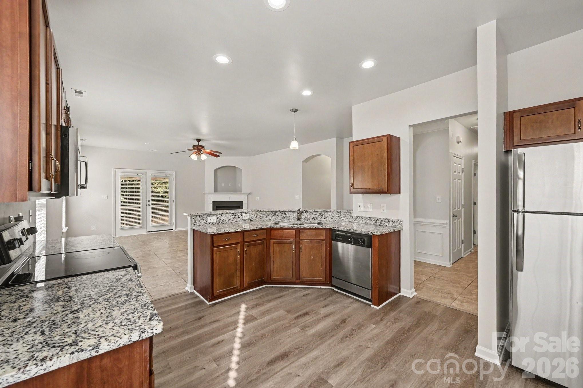 Single Family Residence at 400 Amersham Lane, Waxhaw, photo 11 of 23