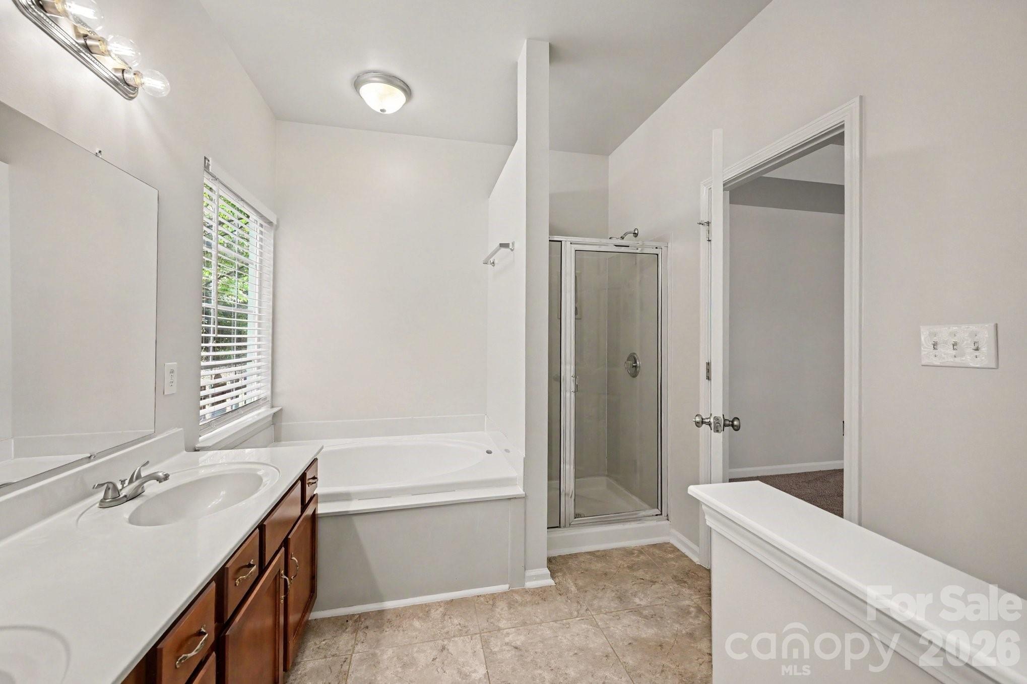 Single Family Residence at 400 Amersham Lane, Waxhaw, photo 14 of 23