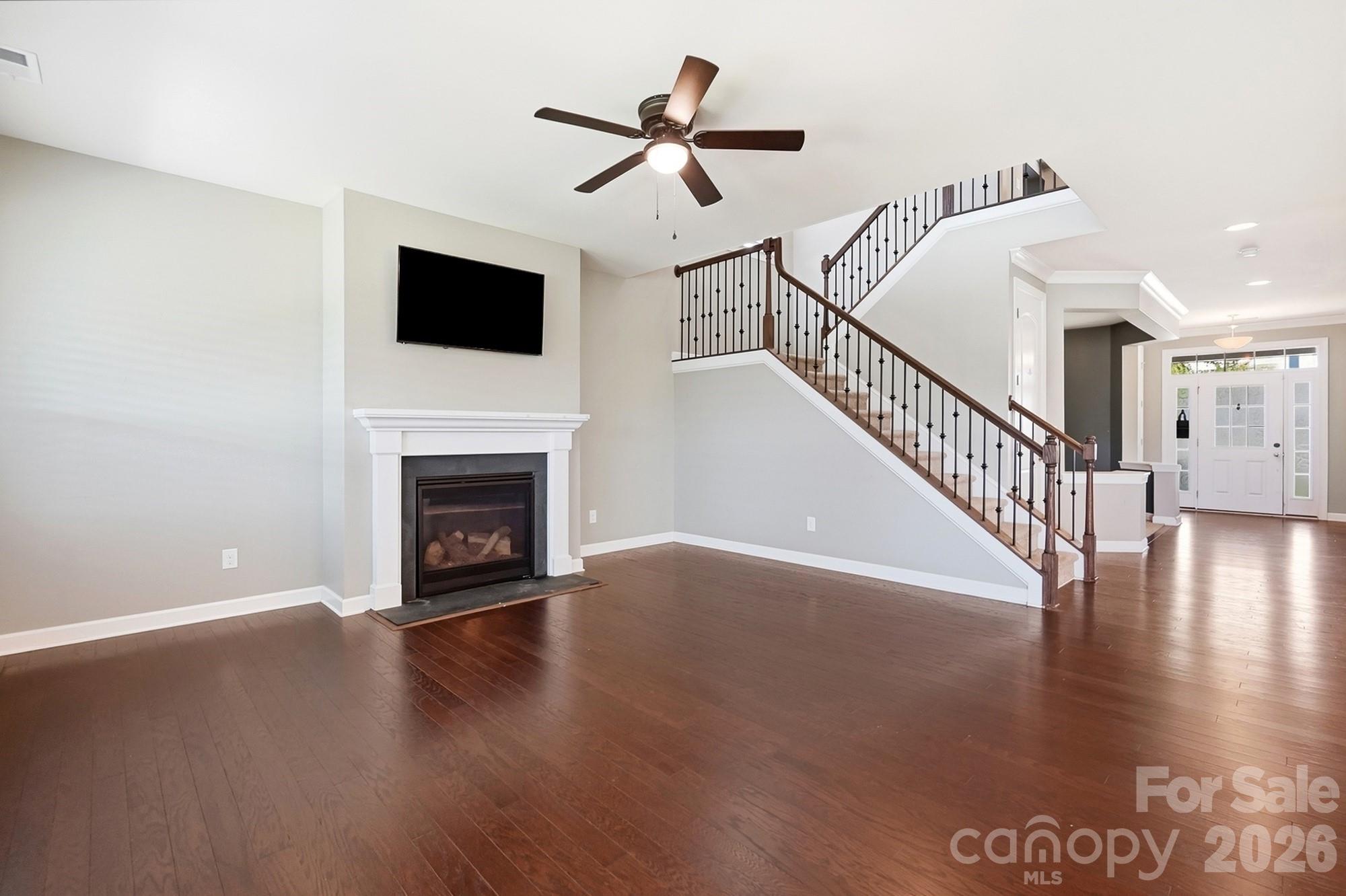 Single Family Residence at 10125 Castlebrooke Drive, Concord, photo 5 of 48