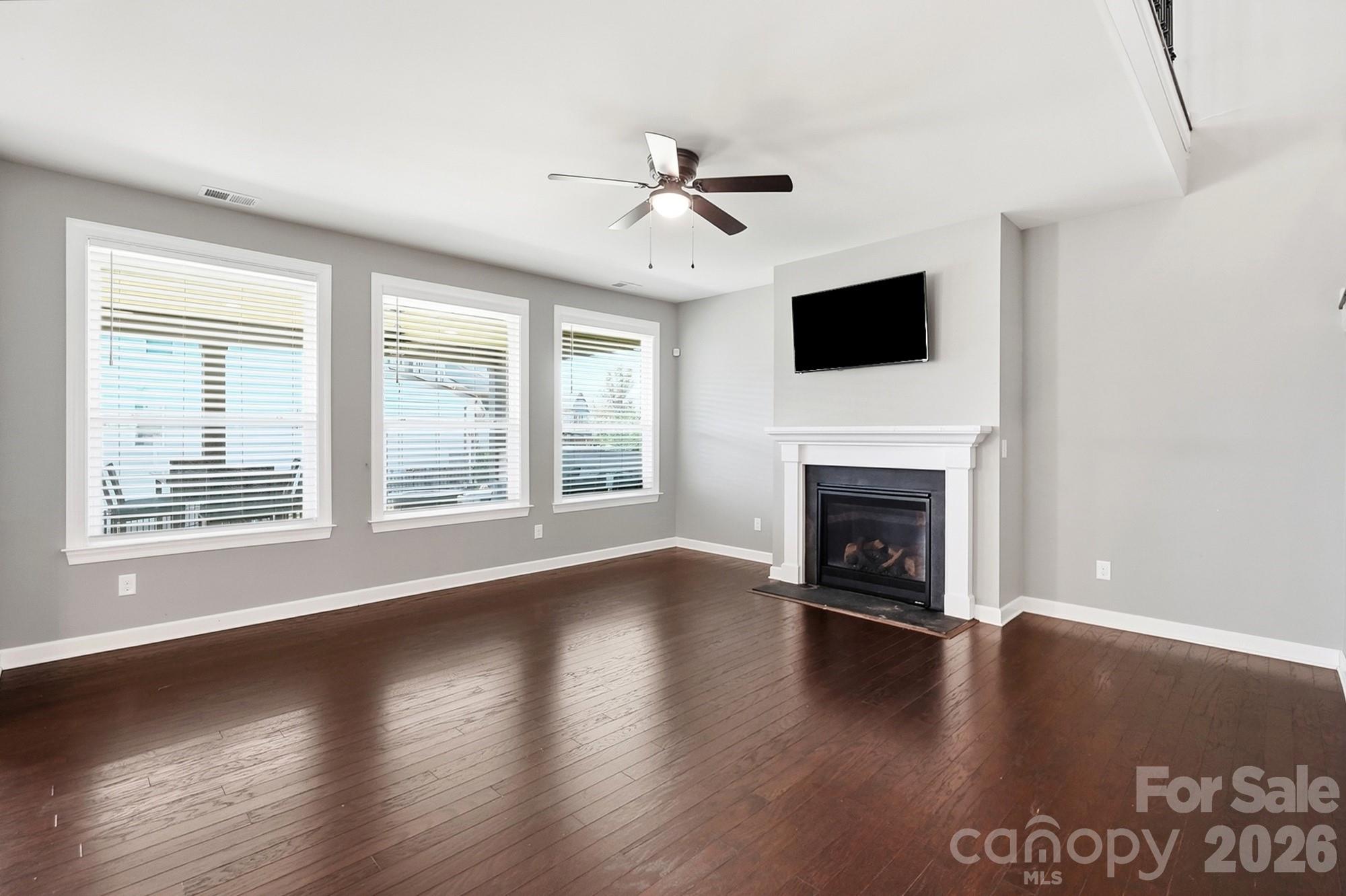 Single Family Residence at 10125 Castlebrooke Drive, Concord, photo 9 of 48