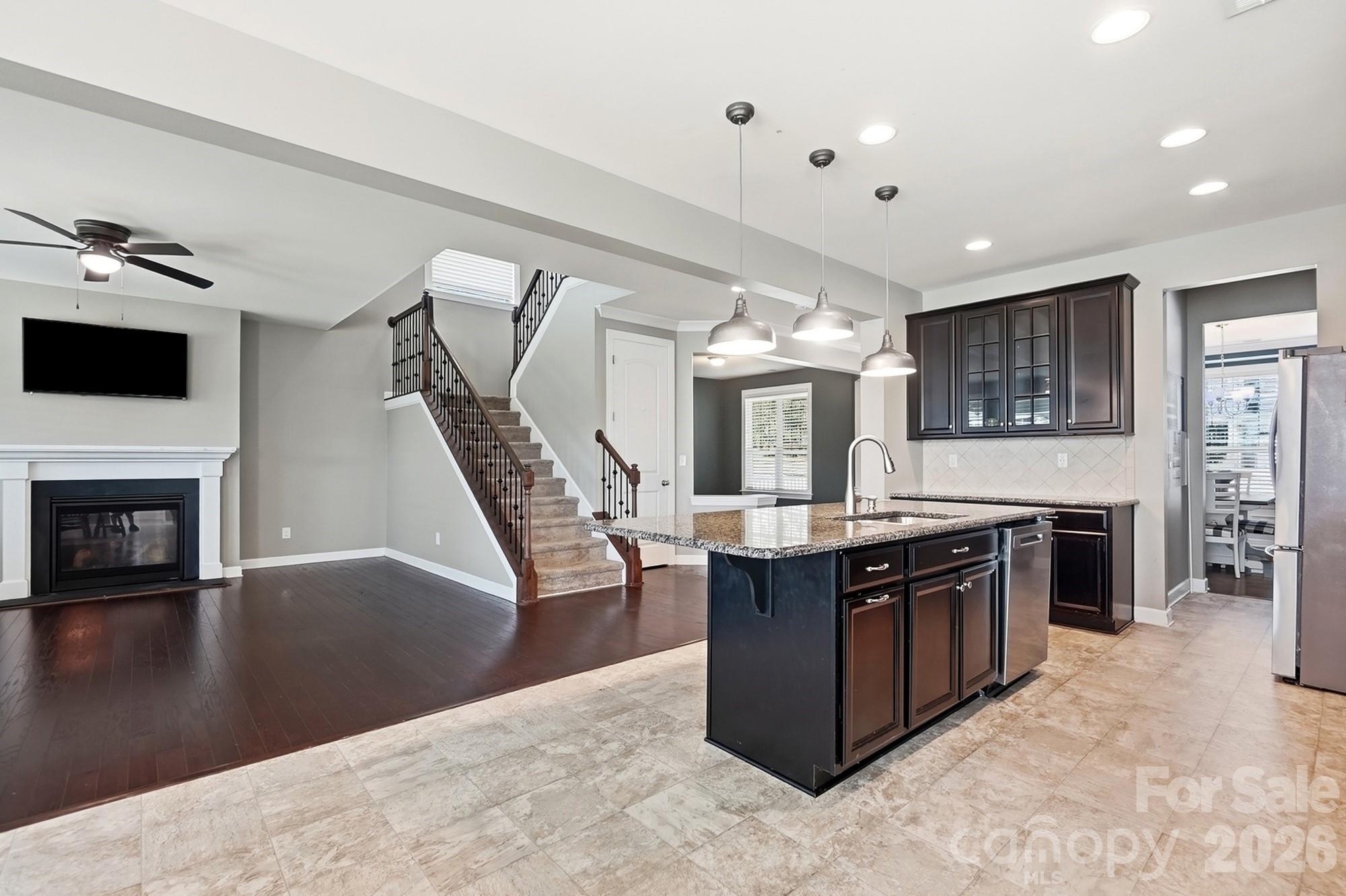 Single Family Residence at 10125 Castlebrooke Drive, Concord, photo 14 of 48
