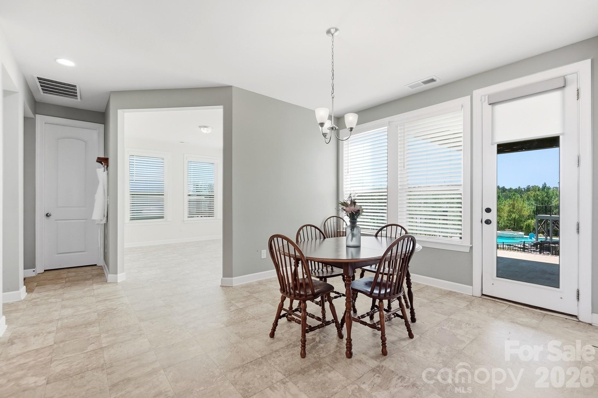 Single Family Residence at 10125 Castlebrooke Drive, Concord, photo 16 of 48