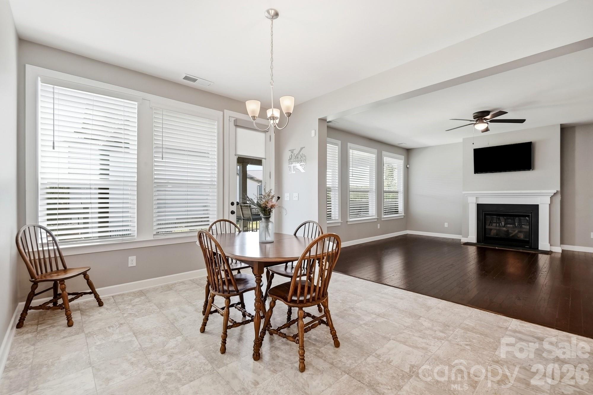 Single Family Residence at 10125 Castlebrooke Drive, Concord, photo 19 of 48