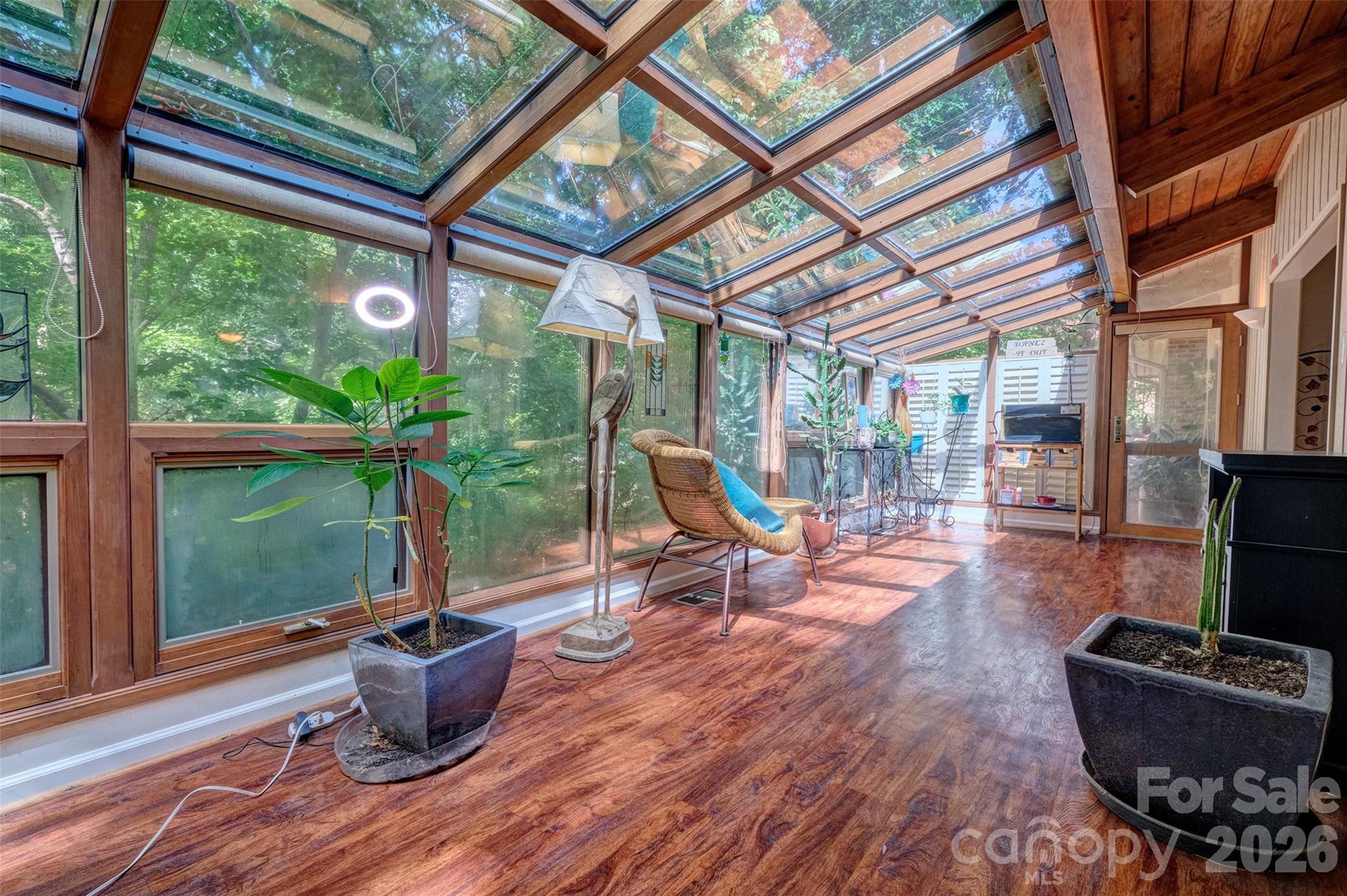 Single Family Residence at 9 Cove Road, Lake Wylie, photo 10 of 48