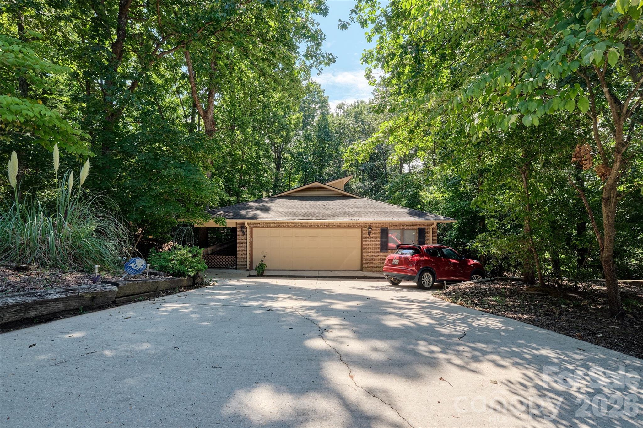 Single Family Residence at 9 Cove Road, Lake Wylie, photo 31 of 48