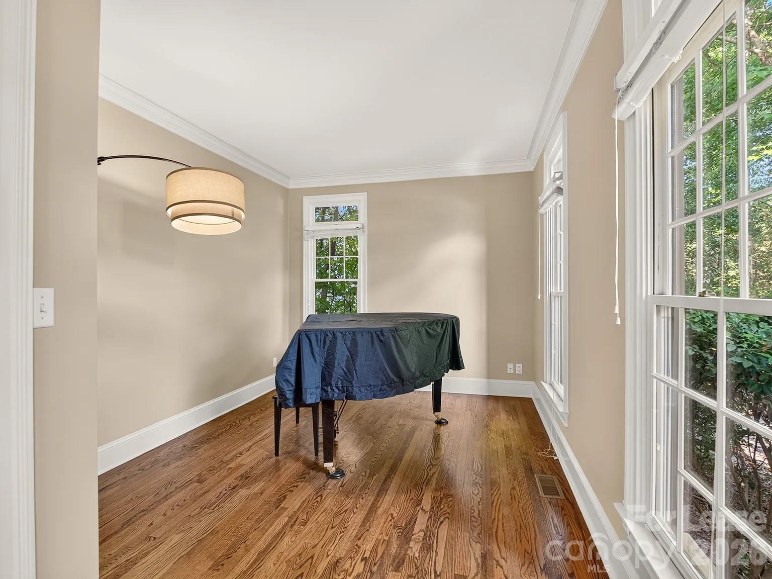 Single Family Residence at 4811 Old Course Drive, Charlotte, photo 5 of 48