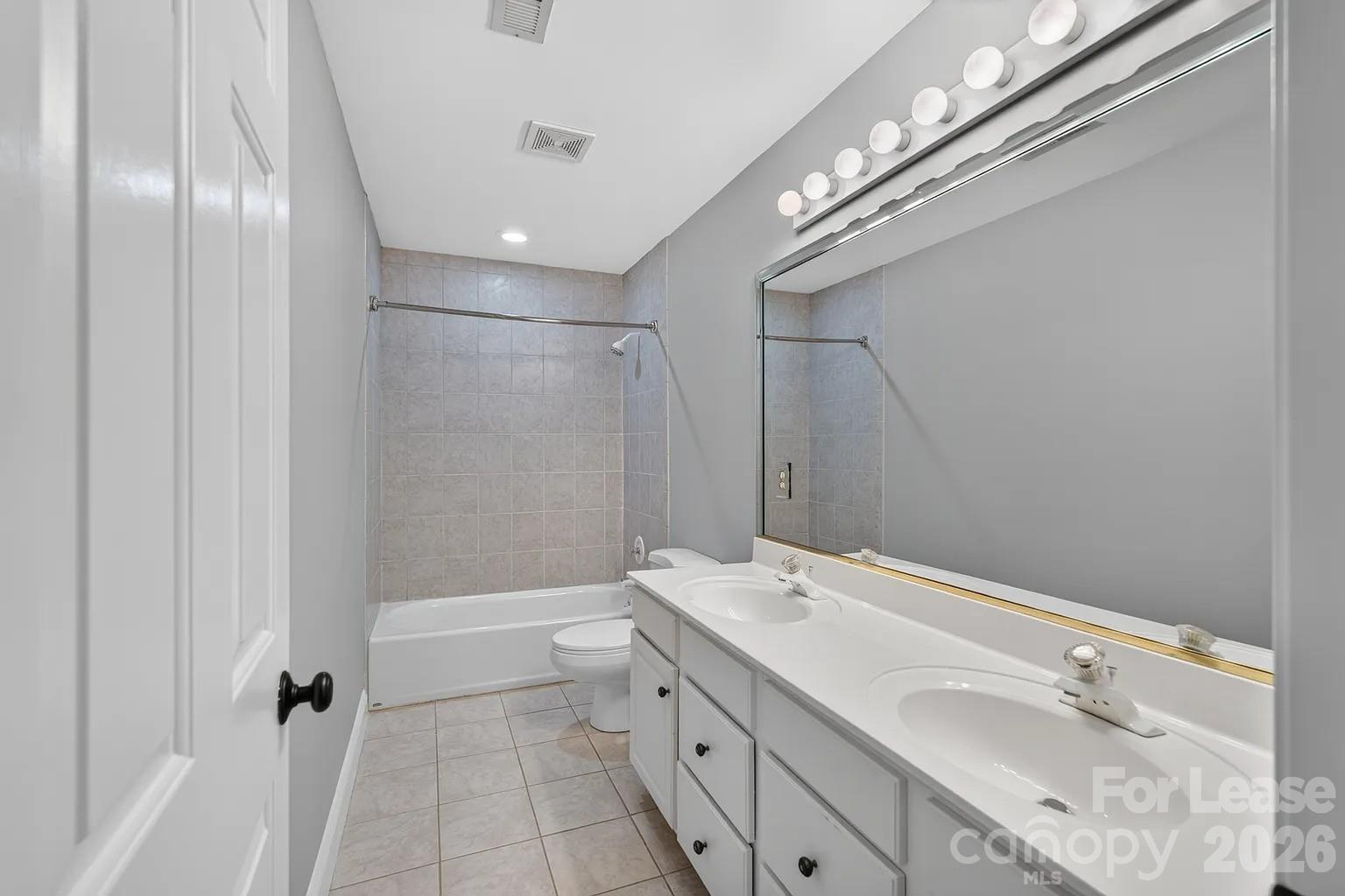 Single Family Residence at 4811 Old Course Drive, Charlotte, photo 43 of 48