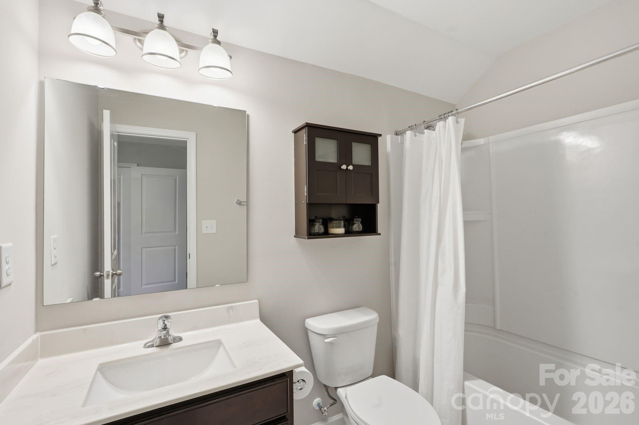 Single Family Residence at 607 Winter Walk Lane, Lake Wylie, photo 26 of 41