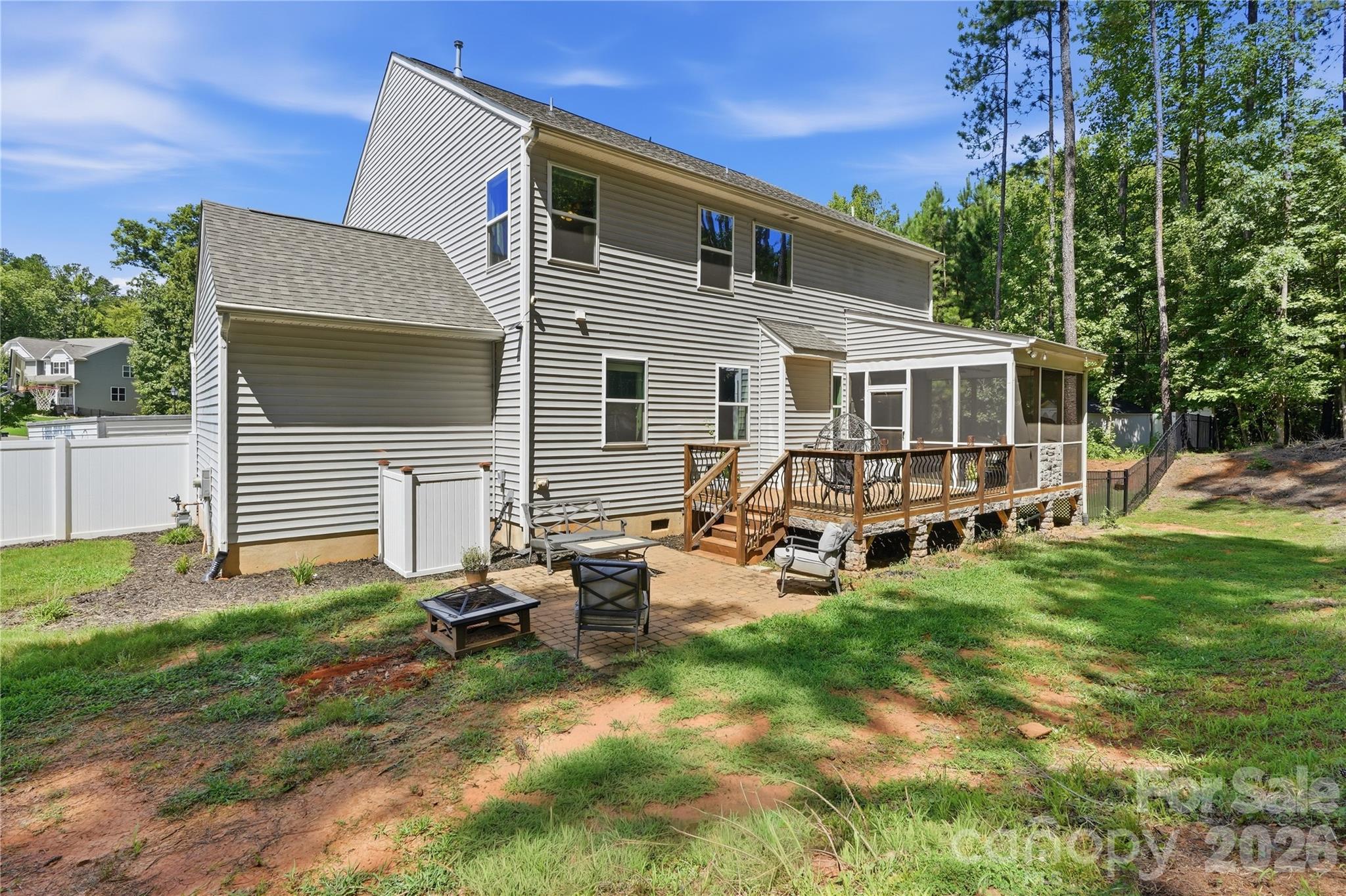Single Family Residence at 607 Winter Walk Lane, Lake Wylie, photo 36 of 41