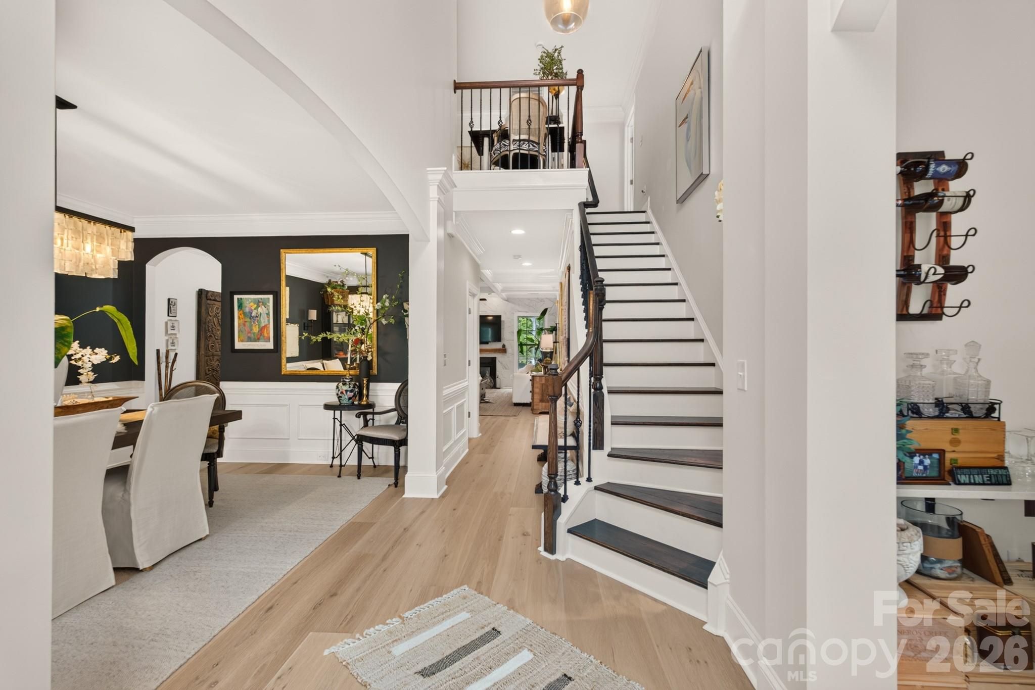 Single Family Residence at 725 Fawns Glen Place, Lake Wylie, photo 5 of 47
