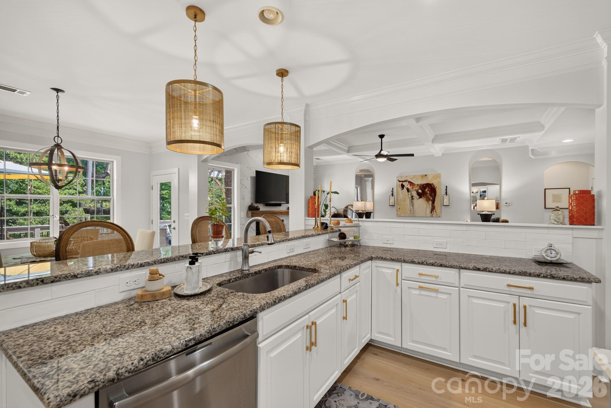 Single Family Residence at 725 Fawns Glen Place, Lake Wylie, photo 18 of 47
