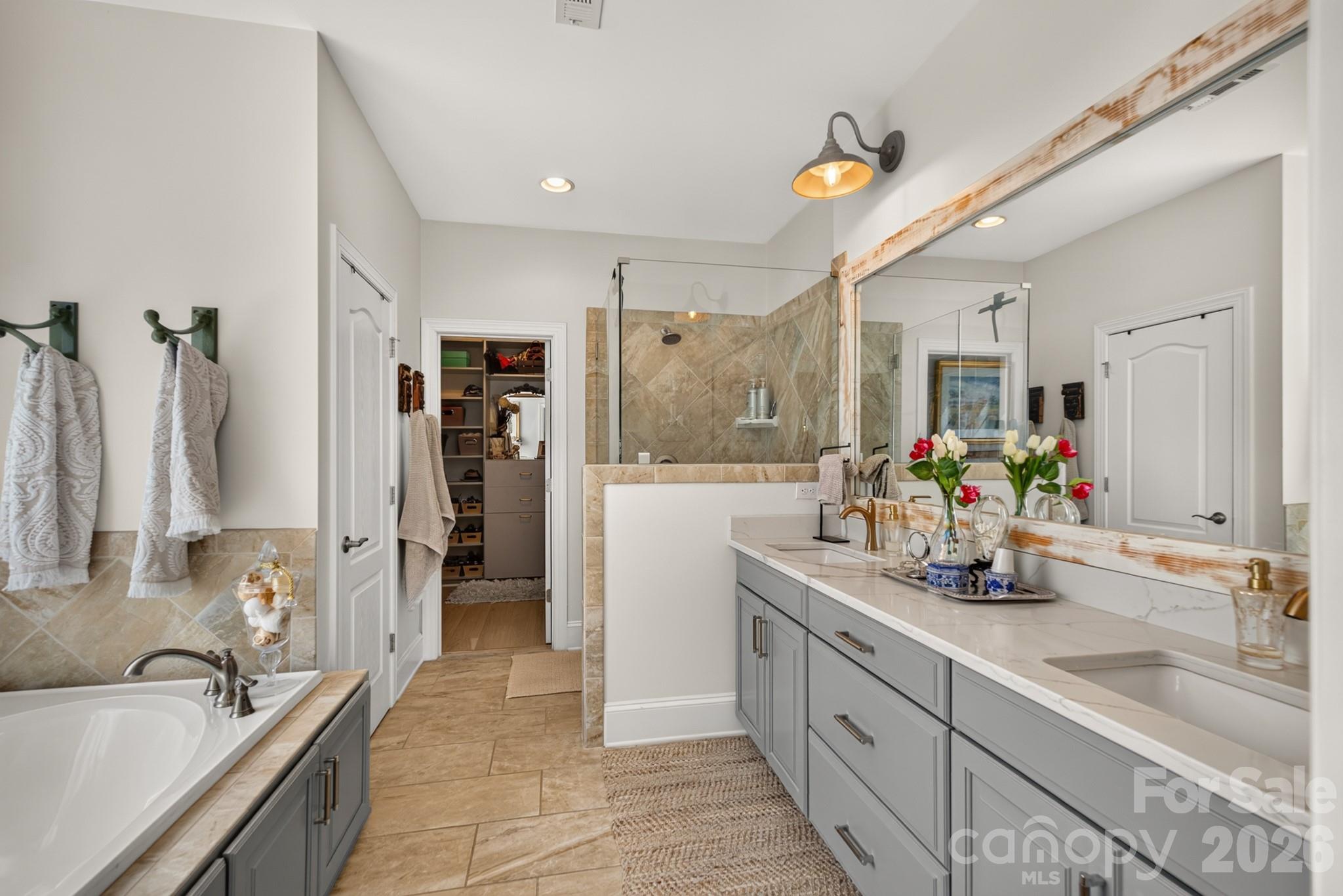 Spa Primary Bath - 725 Fawns Glen Place, Lake Wylie