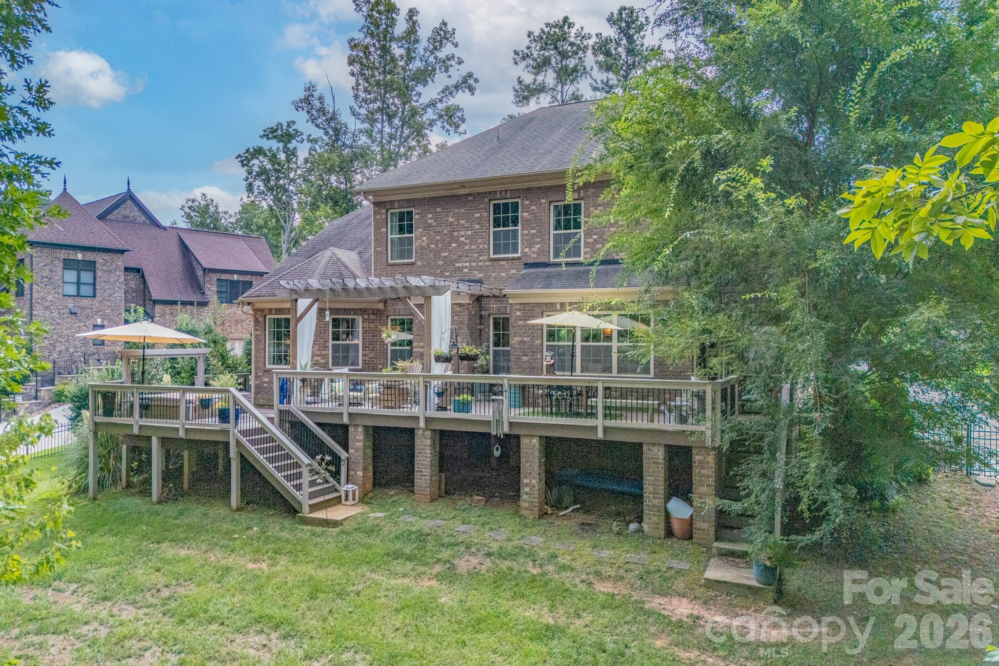 Private Backyard - 725 Fawns Glen Place, Lake Wylie