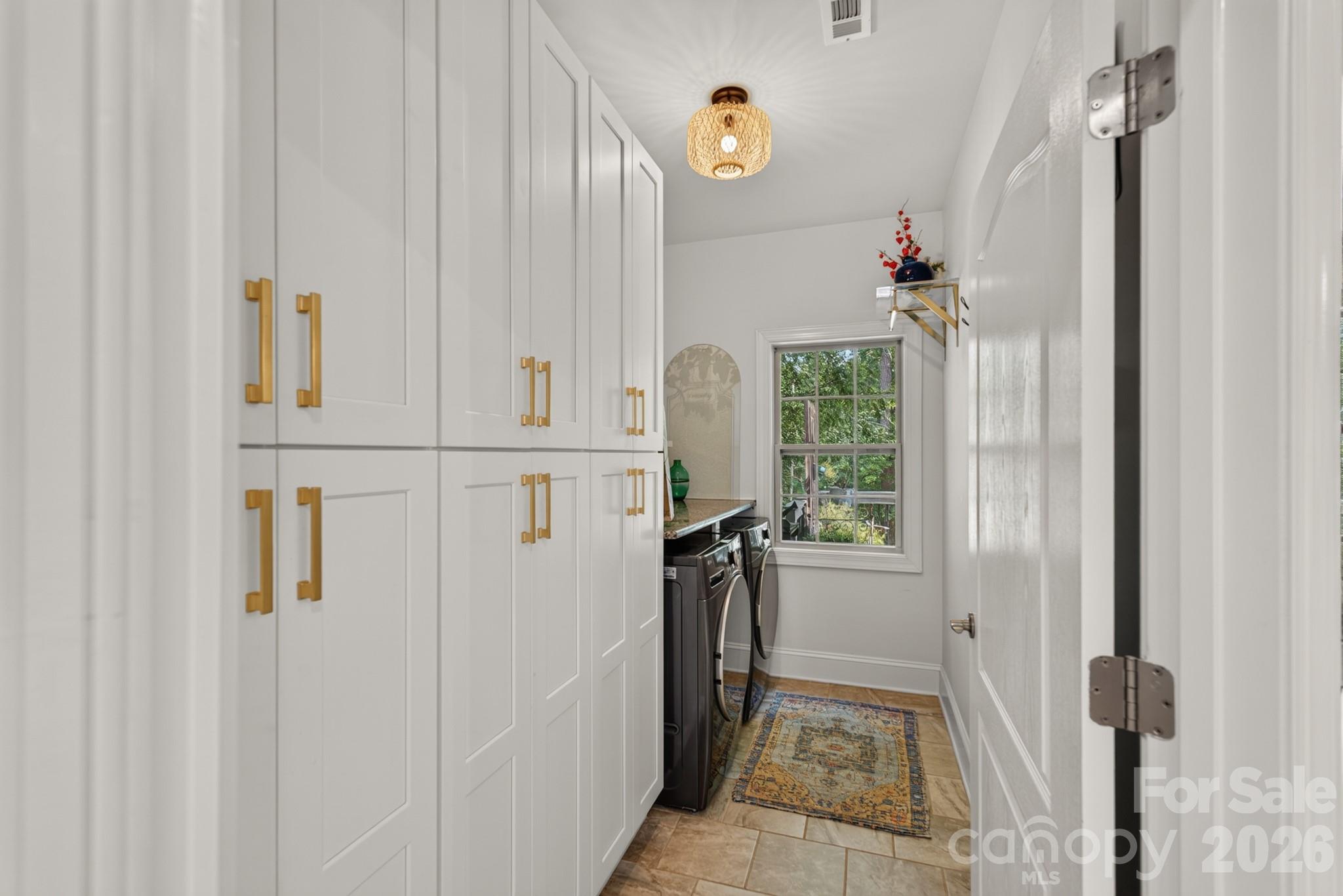 Main level Designer Laundry - 725 Fawns Glen Place, Lake Wylie