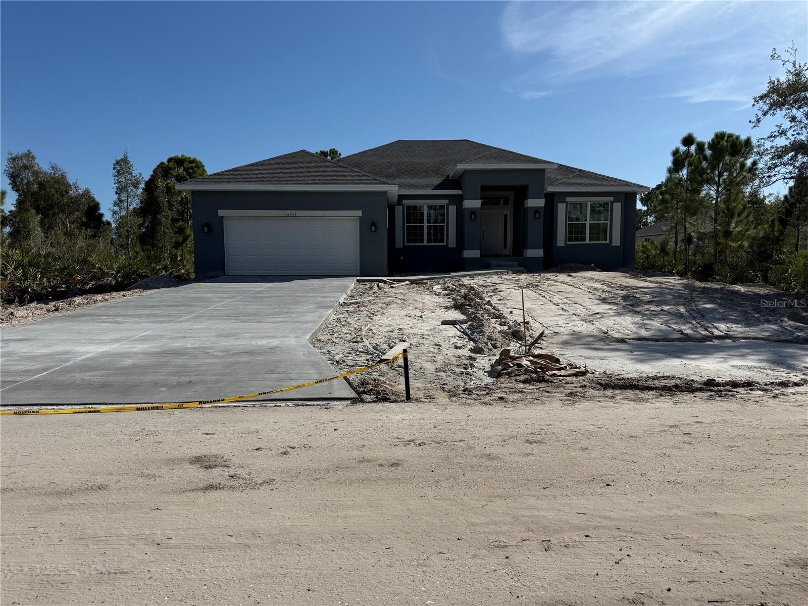 Single Family Residence at 14207 ONSLOW LN, PORT CHARLOTTE, photo 3 of 5