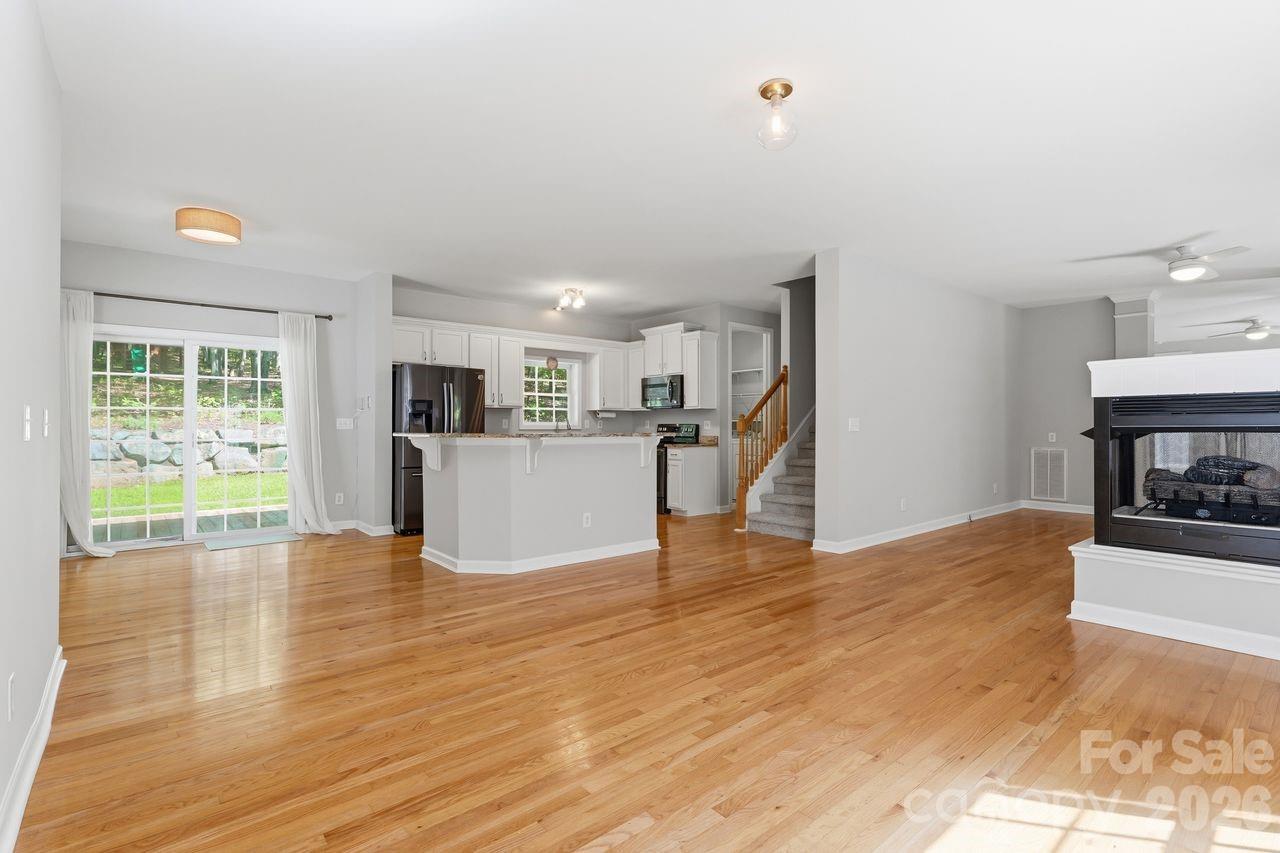 Dining Room, Breakfast Nook and kitchen with Breakfast Bar. - 5480 Liberty Hill Road W, York