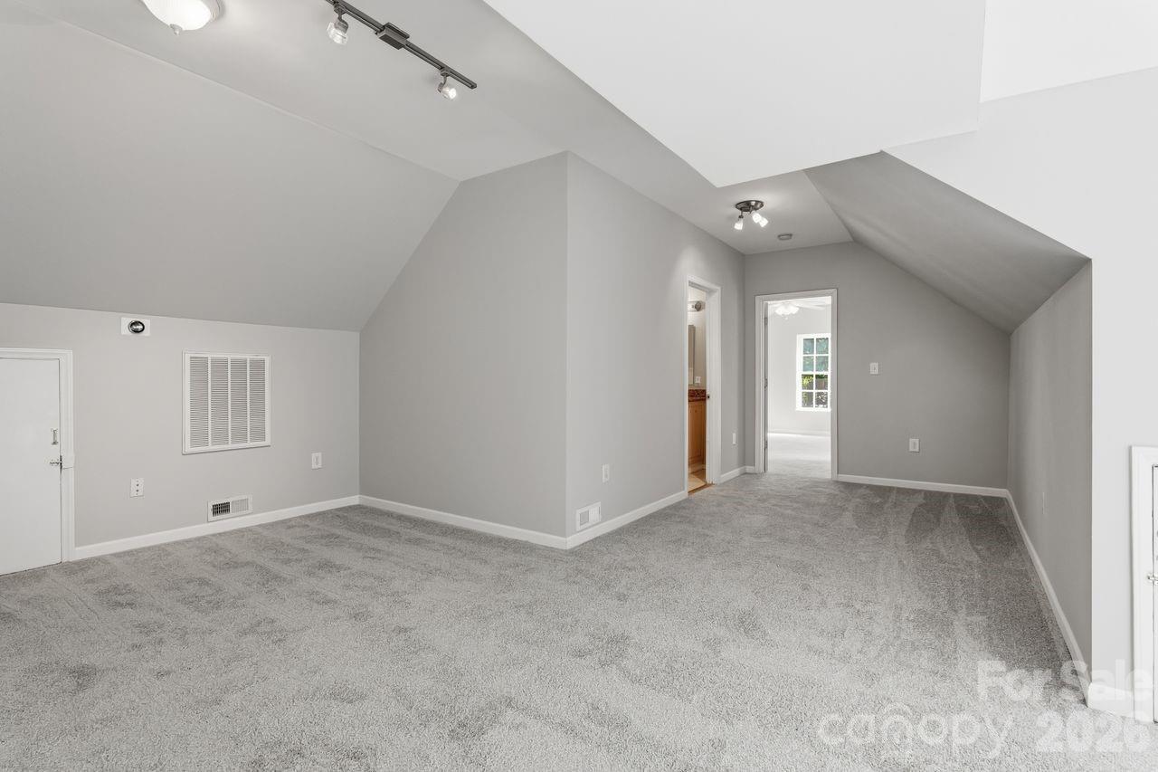 Loft on upper level - 5480 Liberty Hill Road W, York