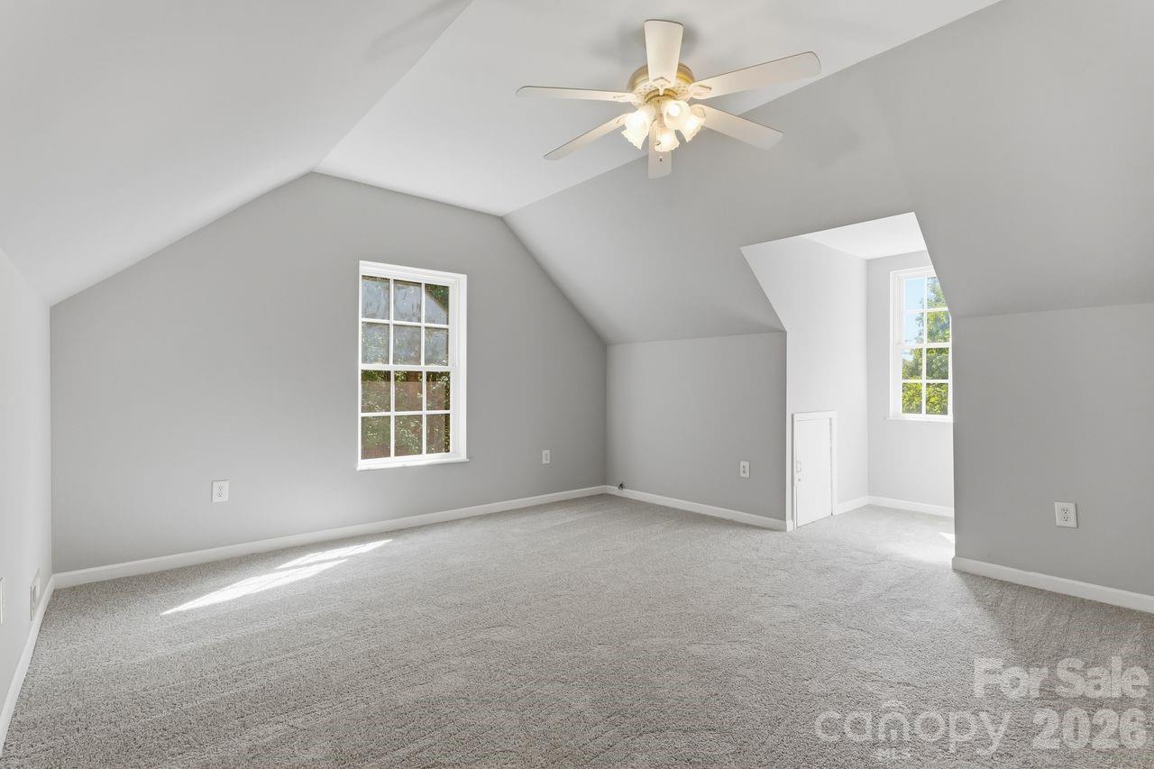 Flex room #1 on upper level - 5480 Liberty Hill Road W, York