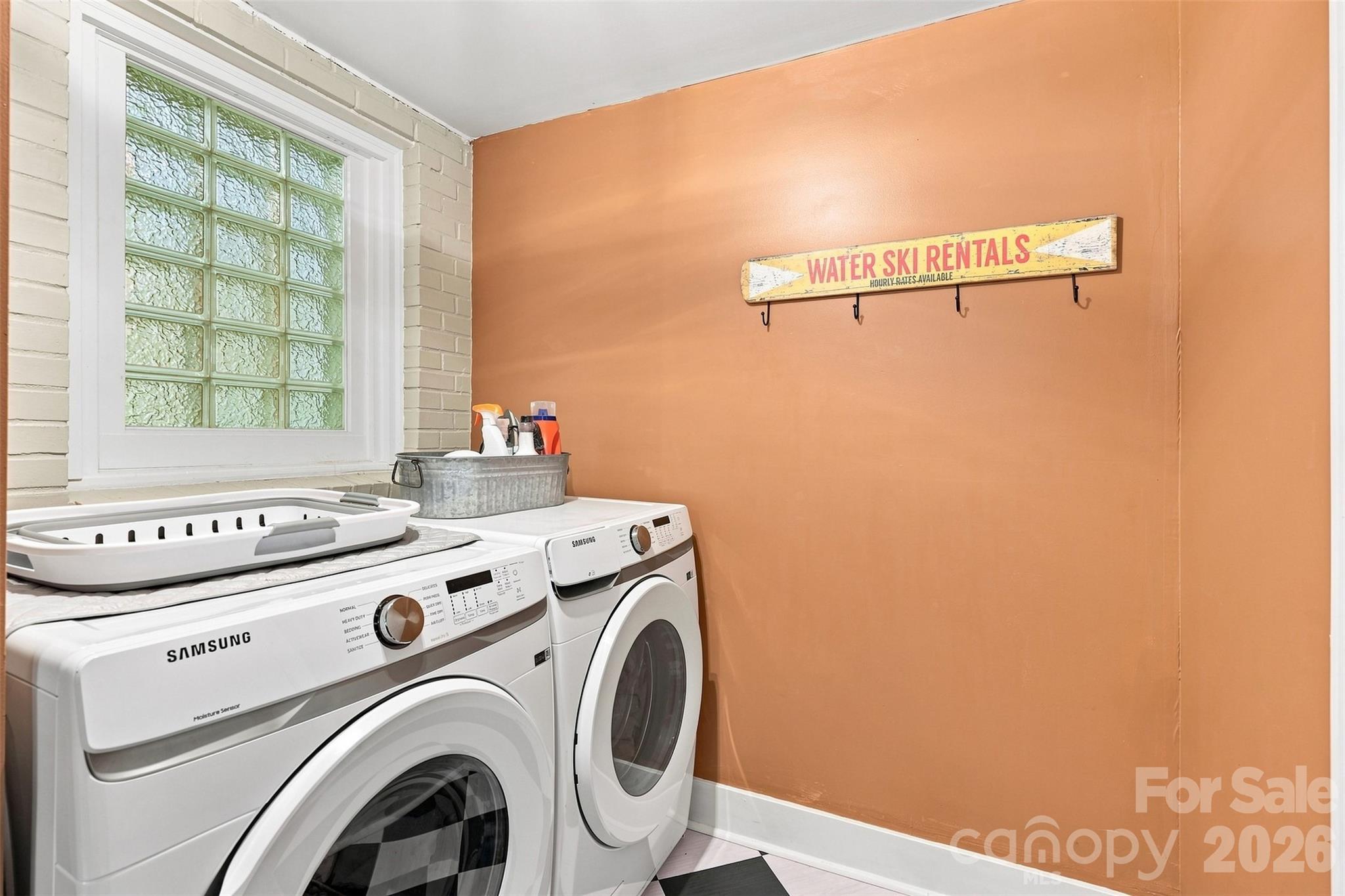 laundry - 208 Barron Park, York