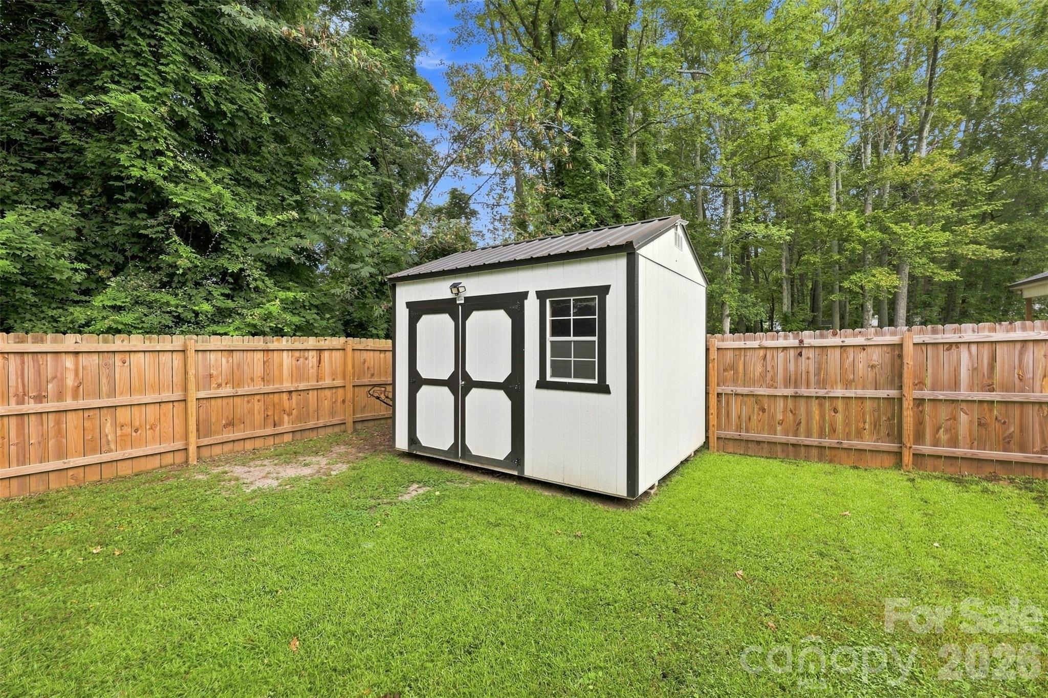 Single Family Residence at 208 Barron Park, York, photo 32 of 39