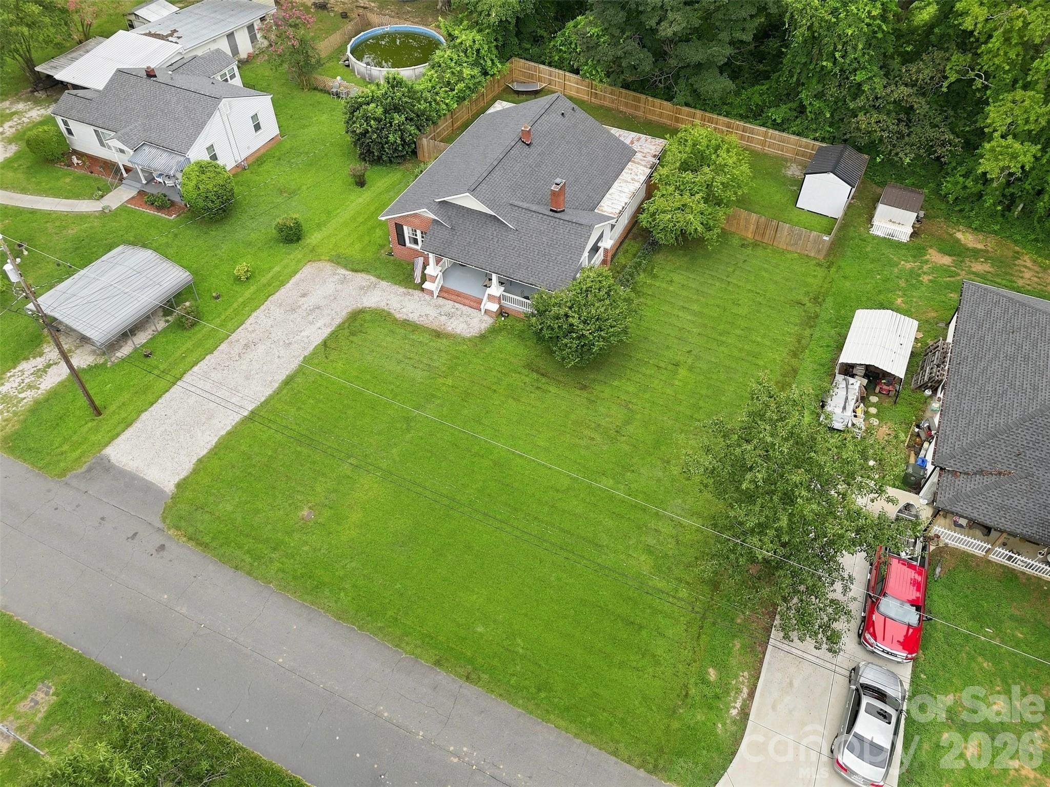 Single Family Residence at 208 Barron Park, York, photo 34 of 39
