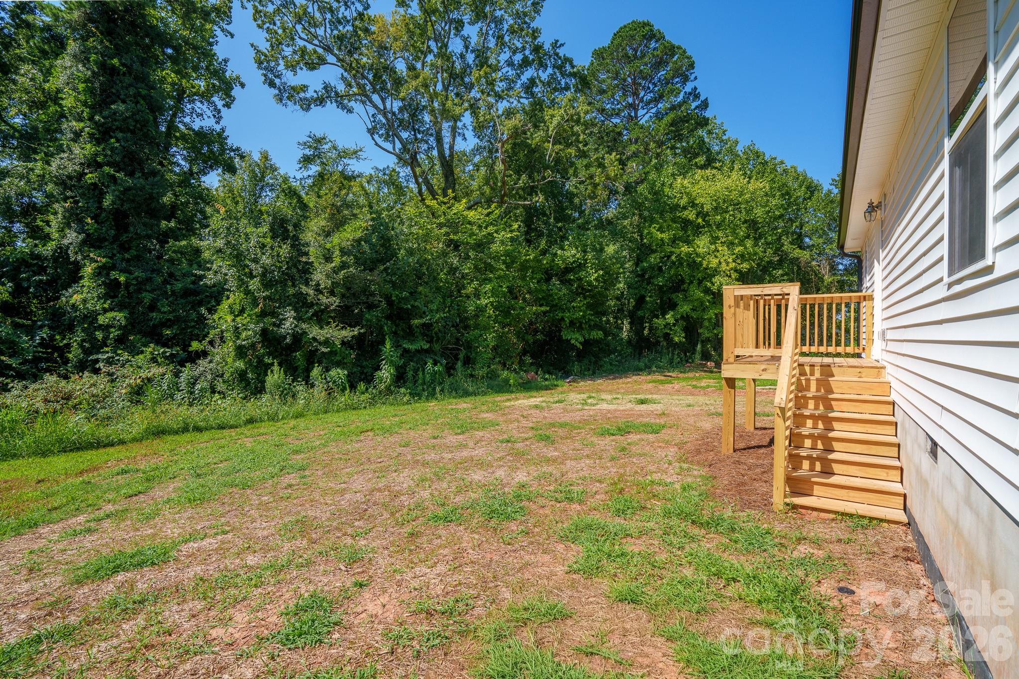 Single Family Residence at 409 Queens Road, Gastonia, photo 7 of 30